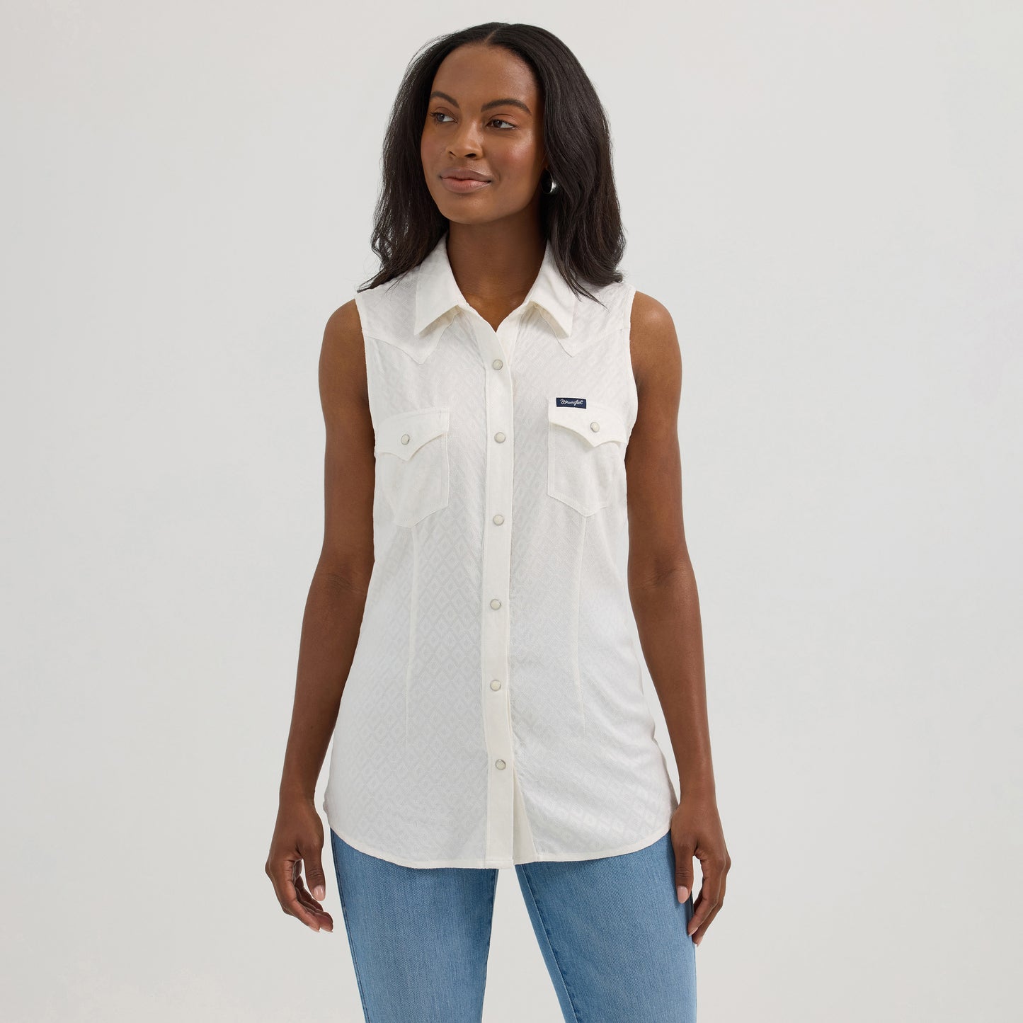 2364632 Women’s White Retro Snap Sleeveless Shirt