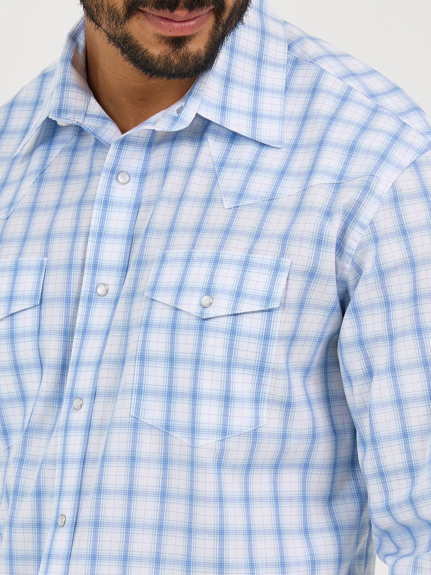 2365849 Men's Wrinkle Resist Long Sleeve Shirt by Wrangler