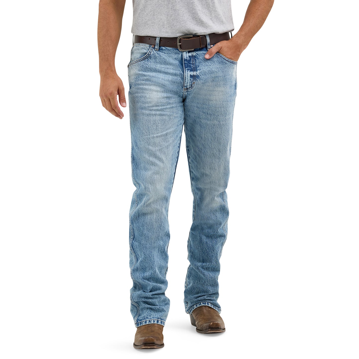2367904 Men's Retro Slim Boot Jeans by Wrangler