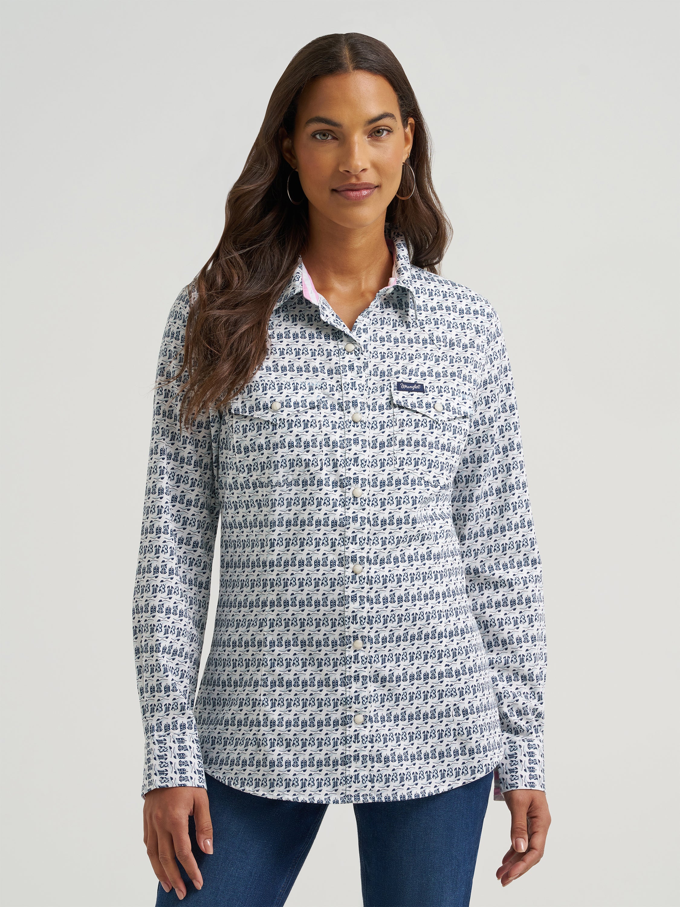 112375206 Women's All Occasion Snap Shirt by Wrangler – Rushing Boots