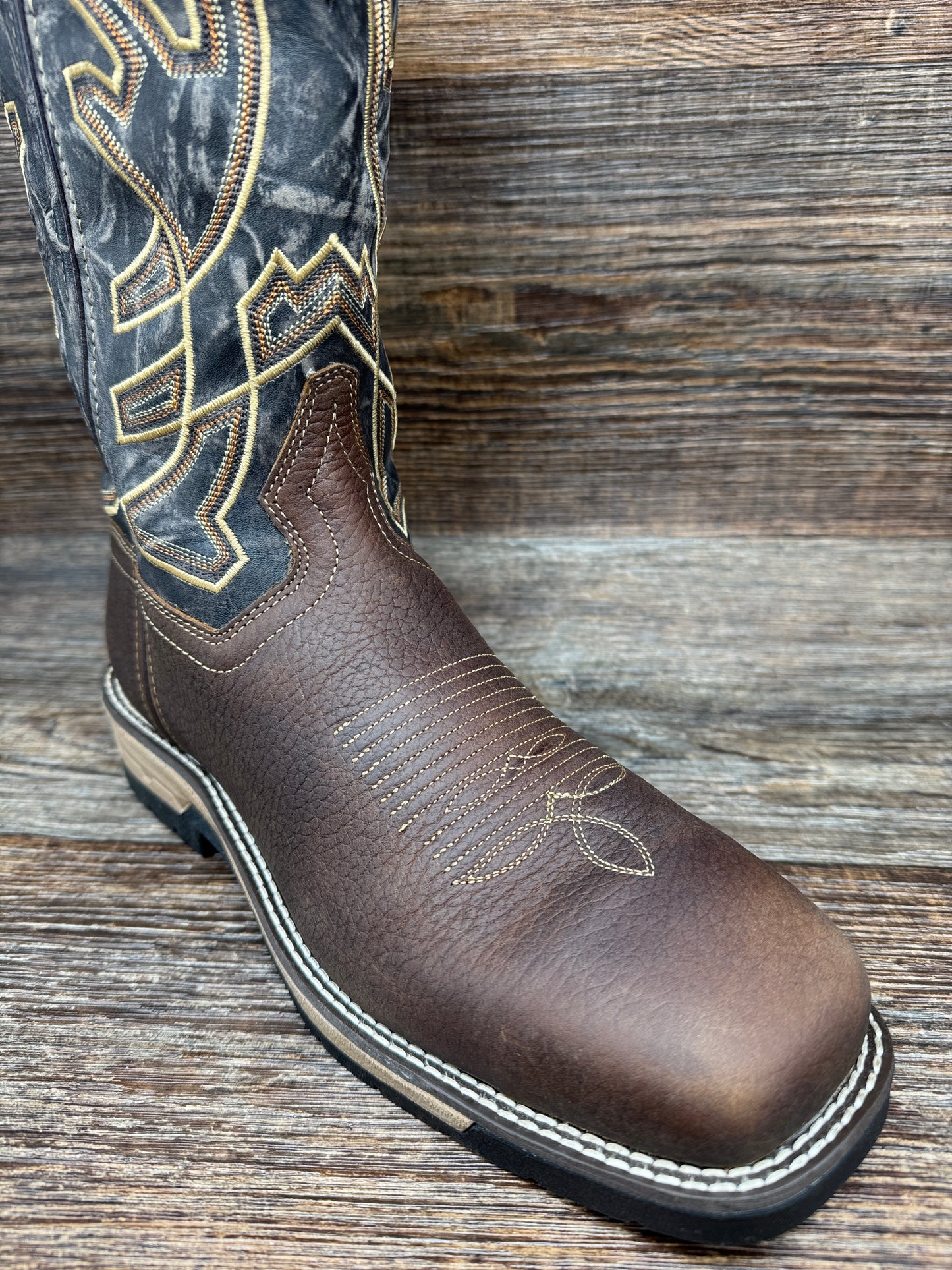 6910 Men's Nazca Steel Toe Work Boot by Laredo