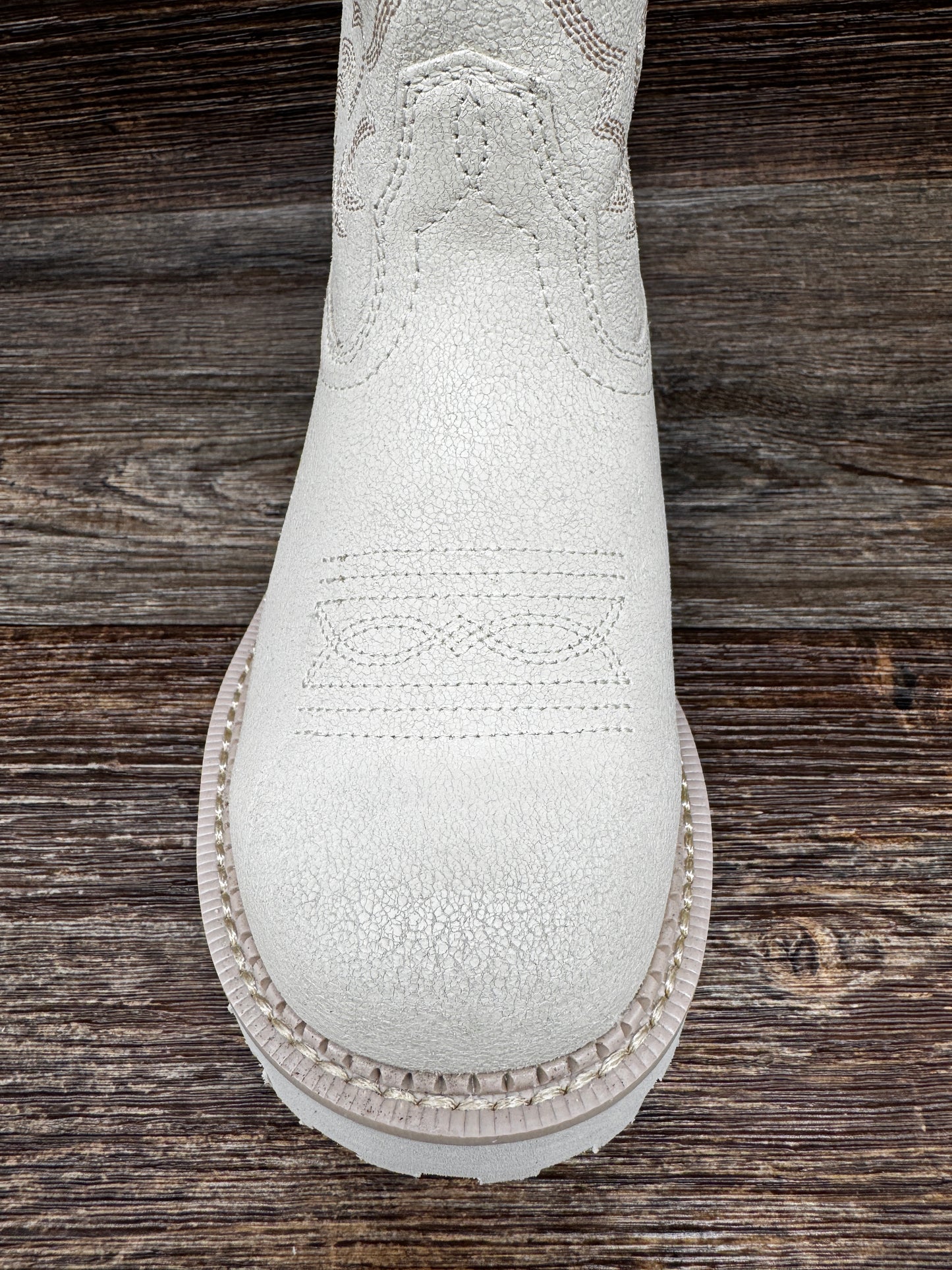 10061280 Women's Fatbaby in Distressed Ivory by Ariat