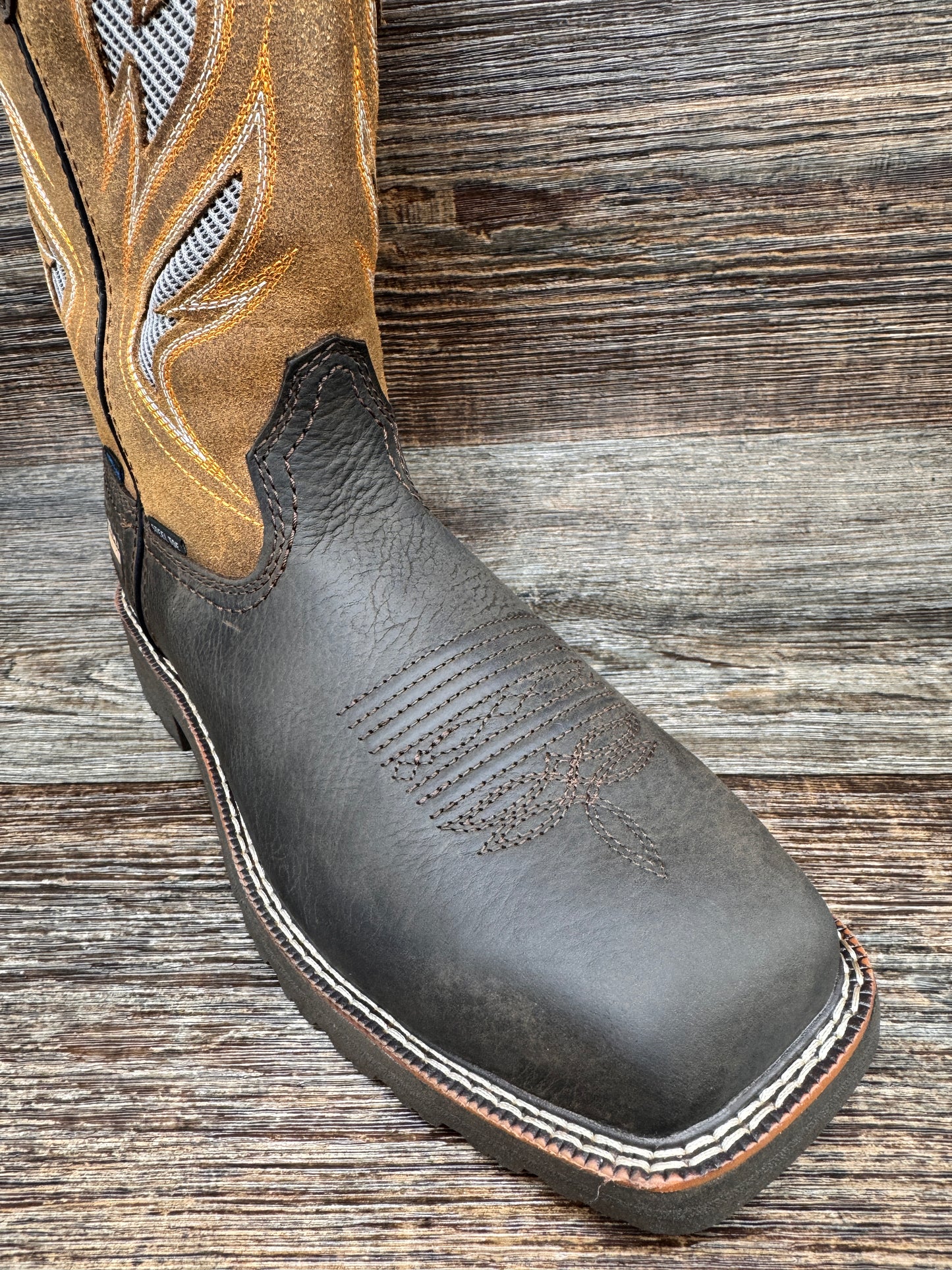 10061119 Men's Steel Toe Activator VentTek H2O Work Boot by Ariat