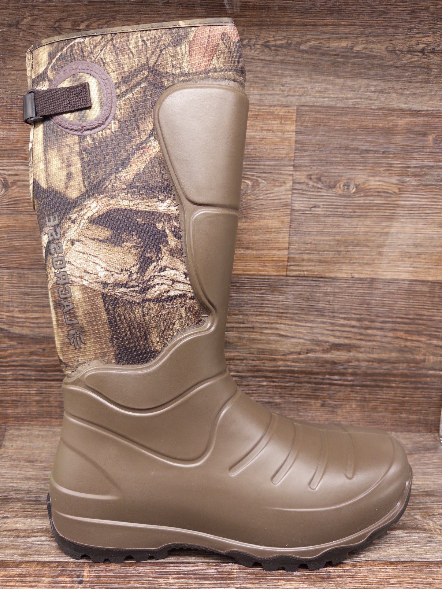 LA716030 Men's Aerohead 3.5MM Neoprene Lined Rubber Boot by Lacrosse