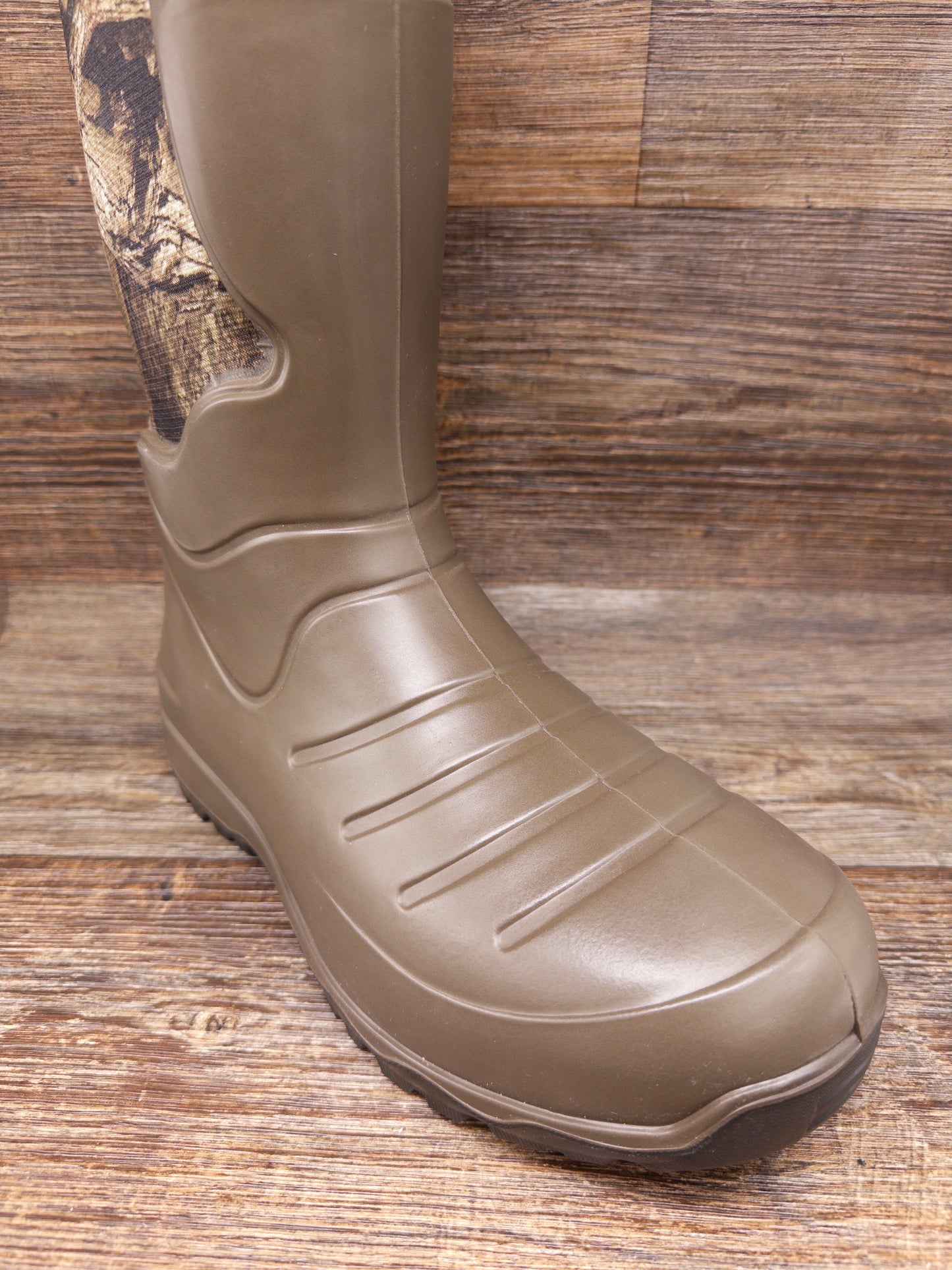 LA716030 Men's Aerohead 3.5MM Neoprene Lined Rubber Boot by Lacrosse