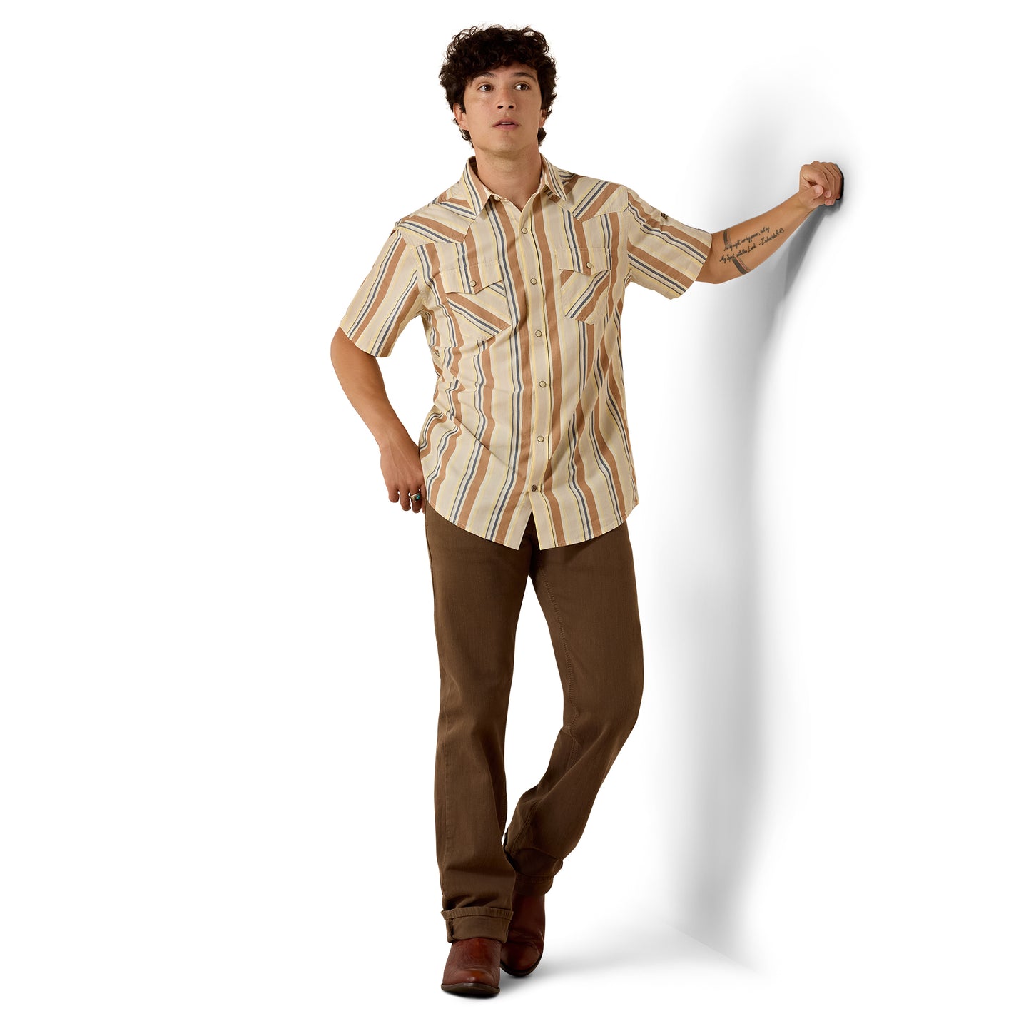 10073572 Men's Retro Hawthorn Fitted Snap Shirt by Ariat