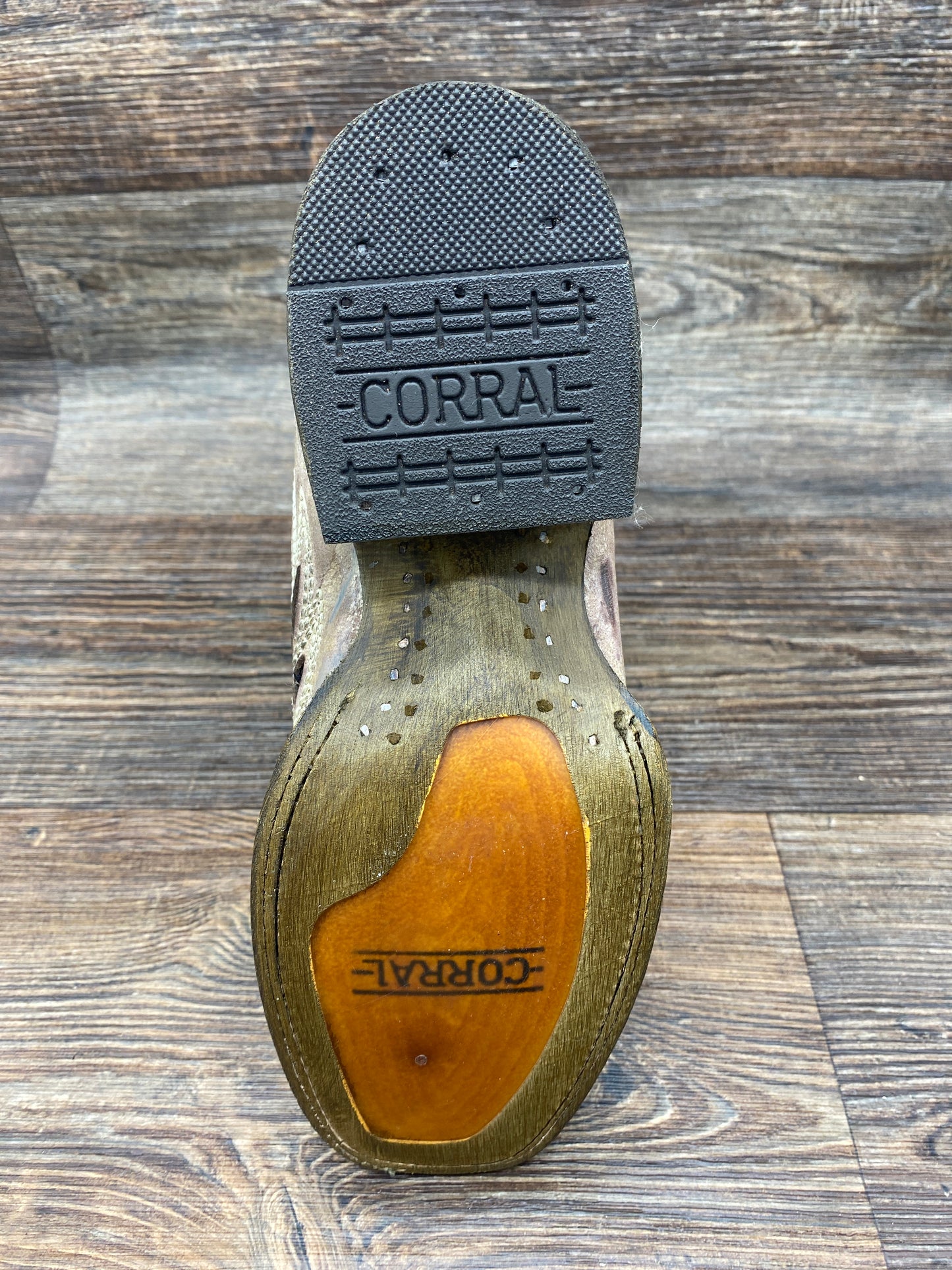 a1197 Ladies Brown/Black Wing & Cross by Corral