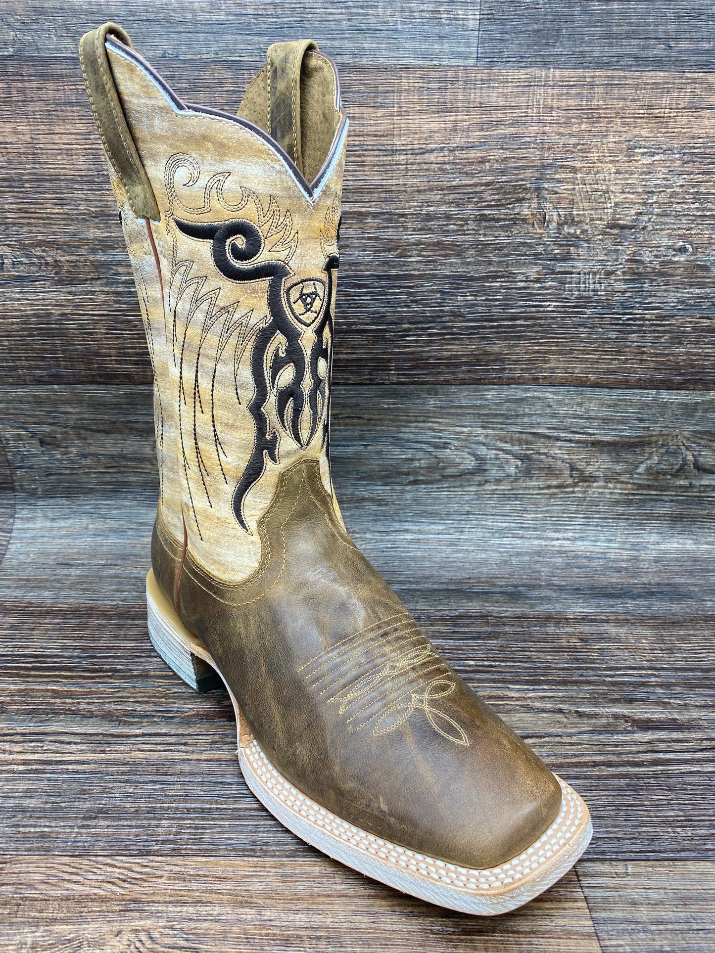 10018306 Men's Mesteno Square Toe western Boot by Ariat