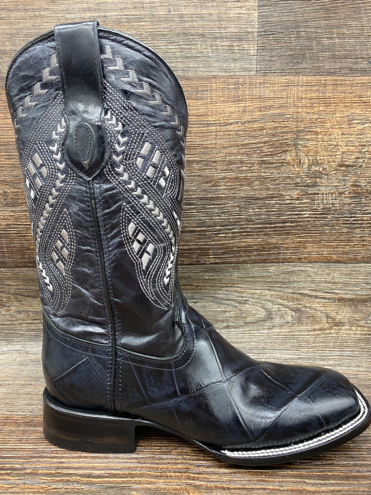 4359304 Men's Jesse Black Alligator Print Square Toe Boot by Ferrini