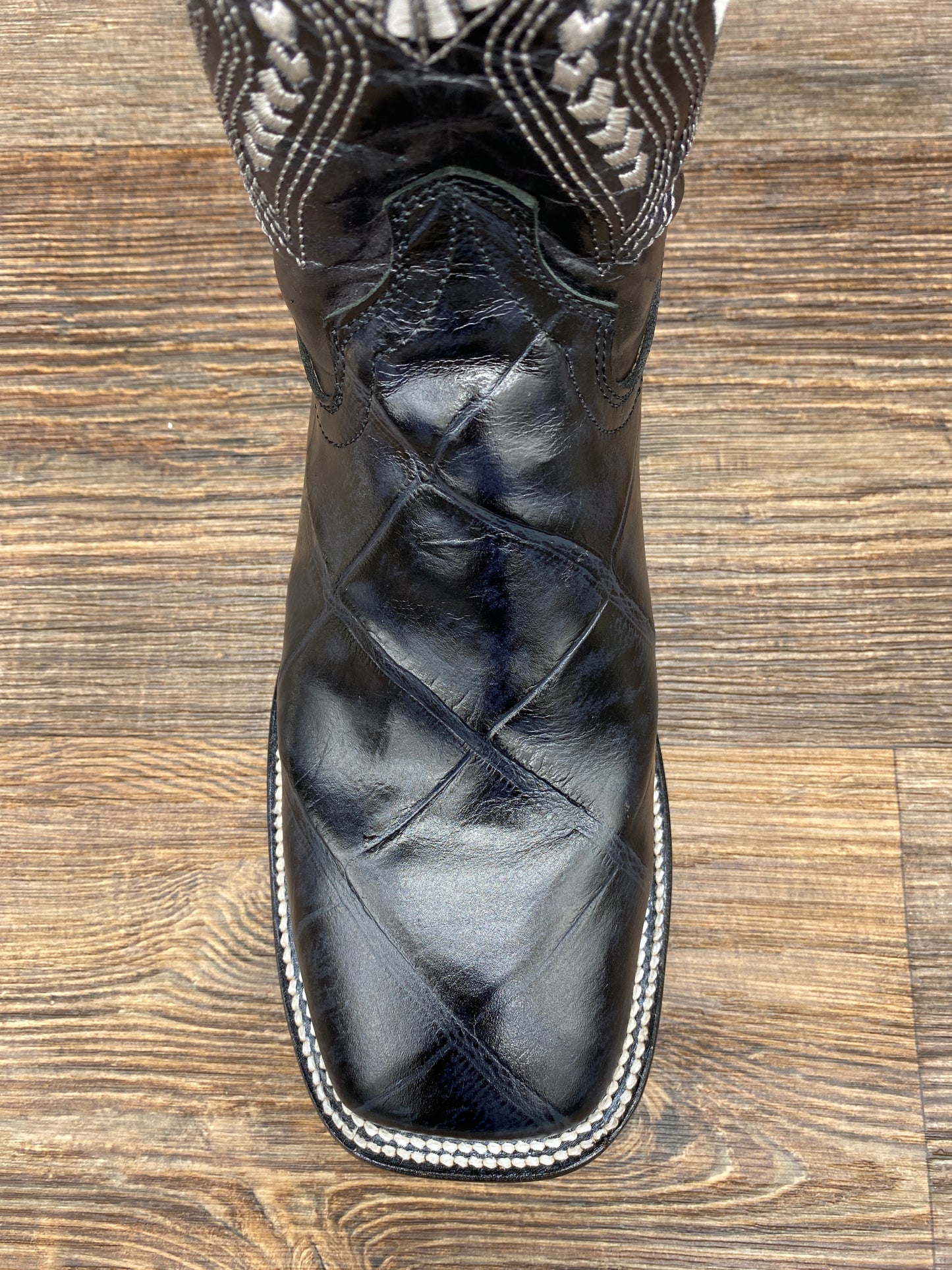 4359304 Men's Jesse Black Alligator Print Square Toe Boot by Ferrini
