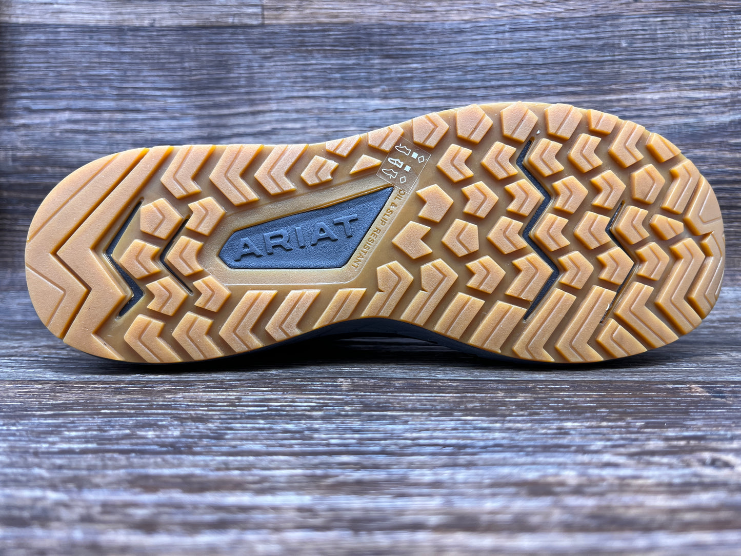 10040282 Men's Outpace Composite Toe Athletic Shoe by Ariat