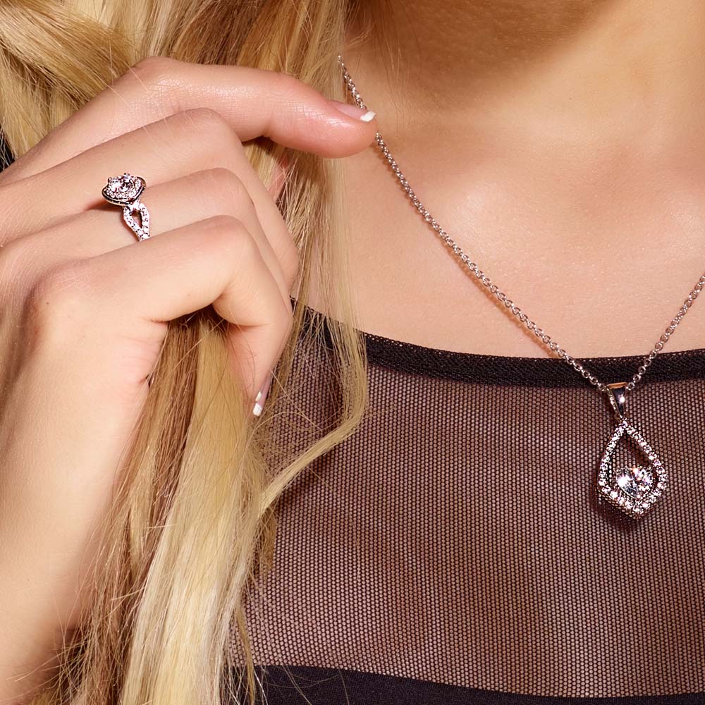 Women's Buckles & Jewelry