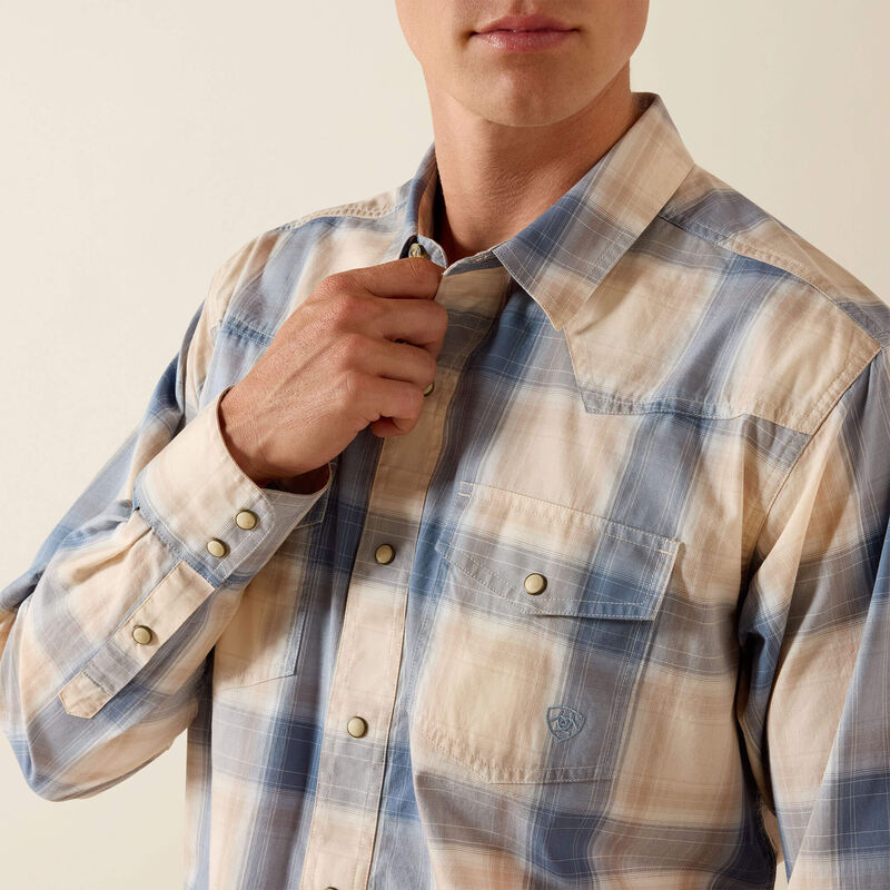 10071619 Men's Retro Horace Fitted Snap Shirt by Ariat