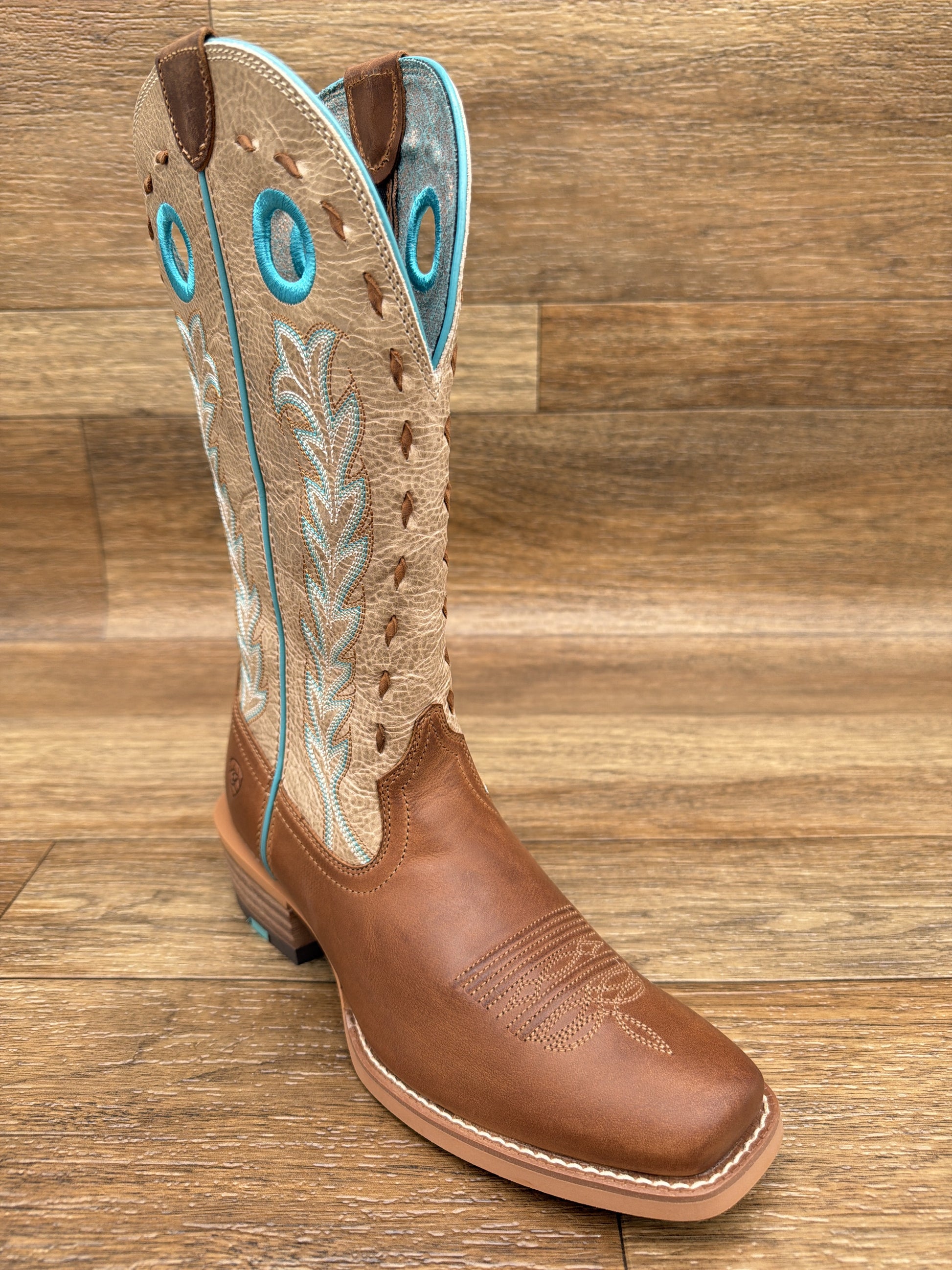 10080296 Women's Lucera Cutter Toe Western Boot by Ariat - side profile