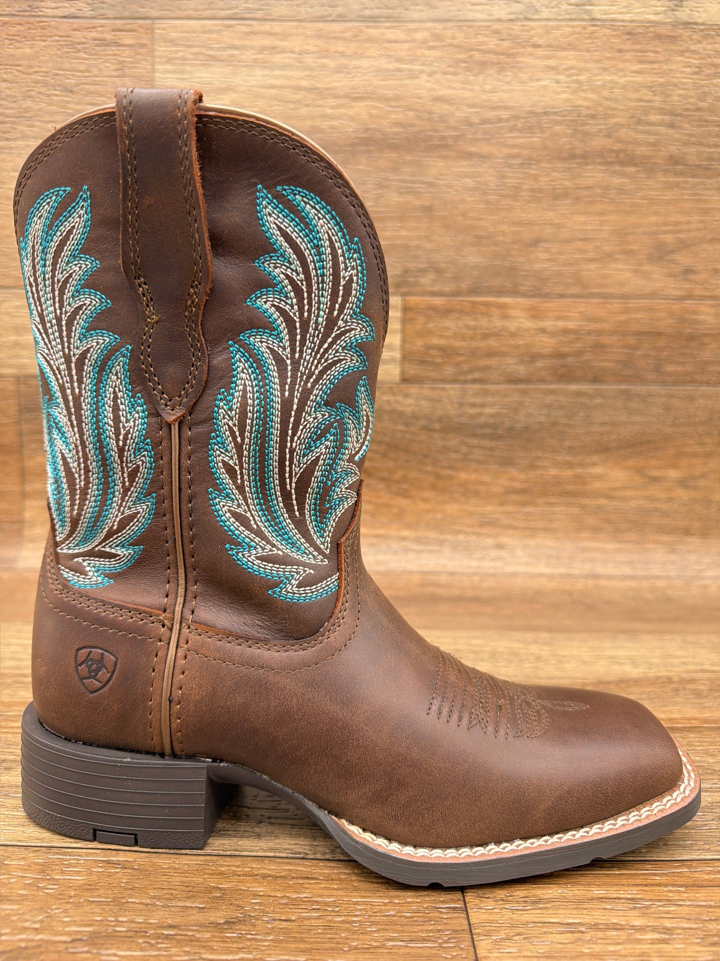 10080408 Women's Round Up Filly Wide Square Toe Western Boot by Ariat - profile
