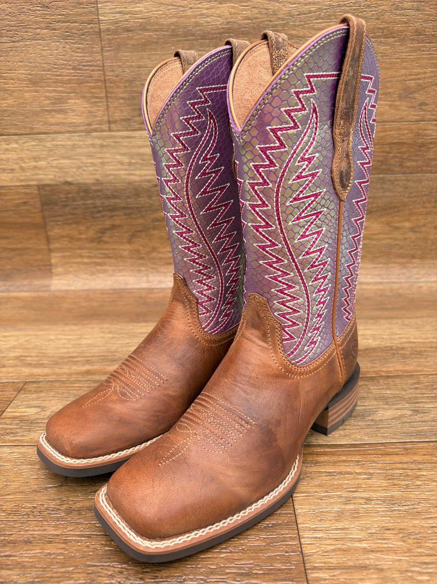 Women's Monte Vista Wide Square Toe Western Boot by Ariat - pair view