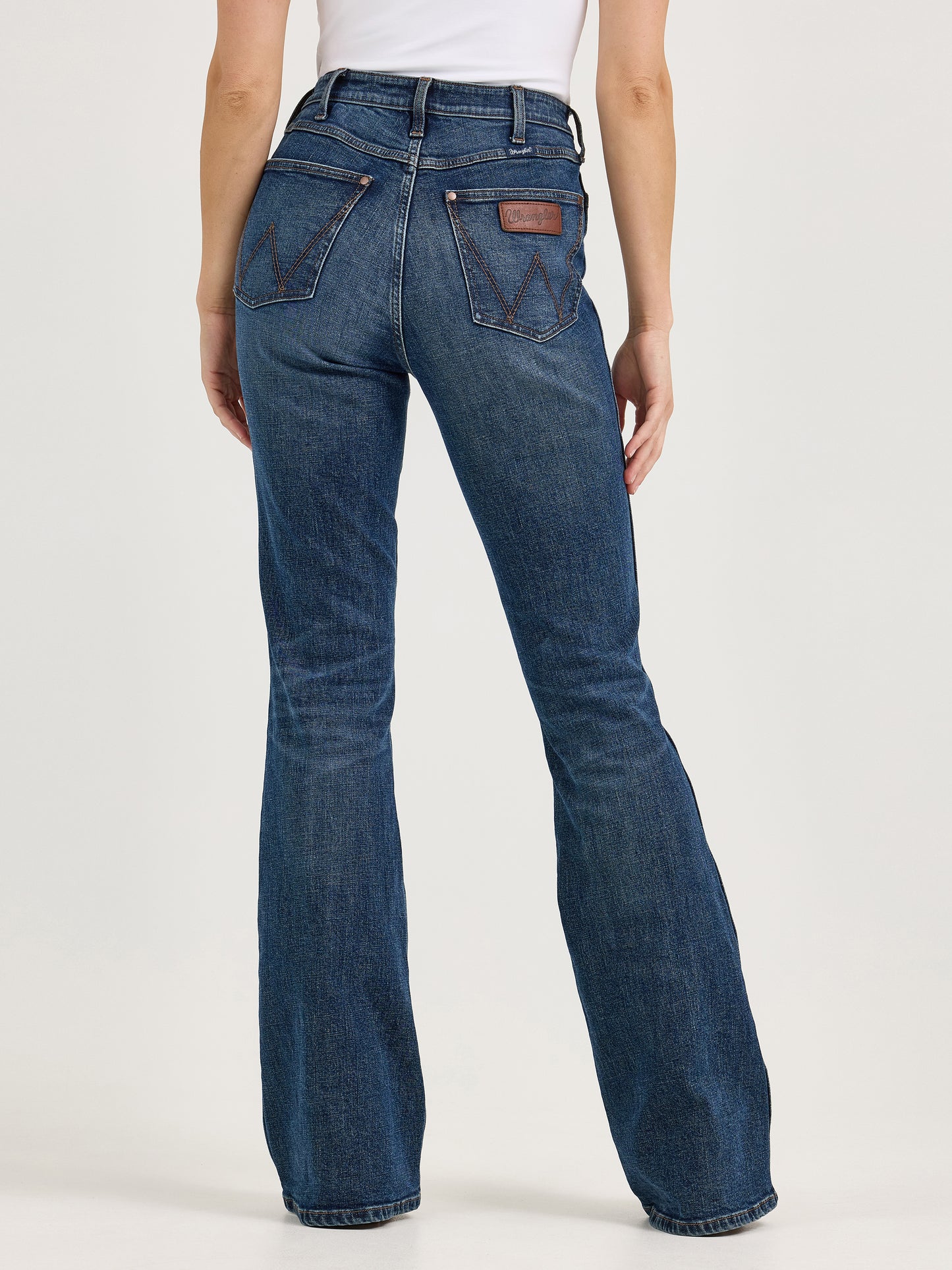 2367576 Women's Retro Bailey Flare Jean by Wrangler
