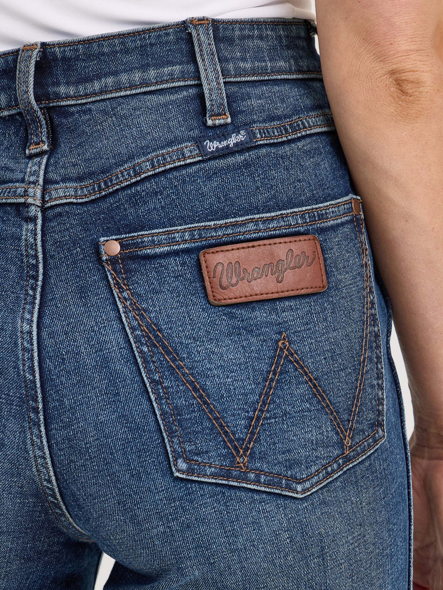 2367576 Women's Retro Bailey Flare Jean by Wrangler