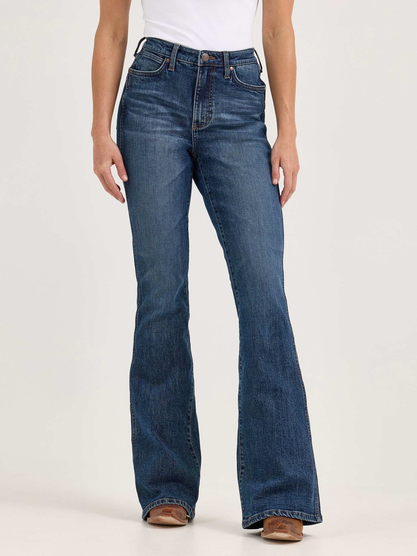 2367576 Women's Retro Bailey Flare Jean by Wrangler