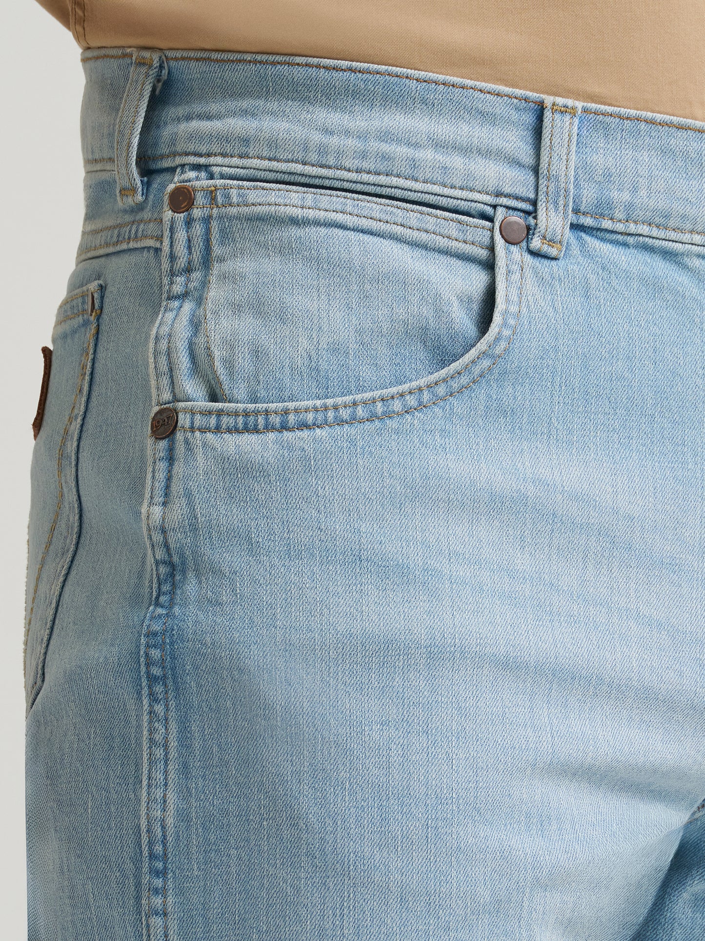 112367676 Men's Retro Relaxed Fit Boot Cut Jean by Wrangler