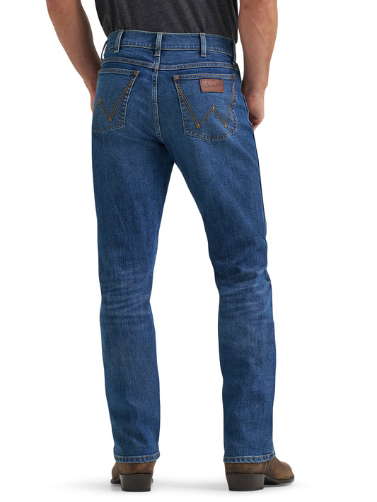 112374794 Men's Retro Slim Straight Jeans by Wrangler