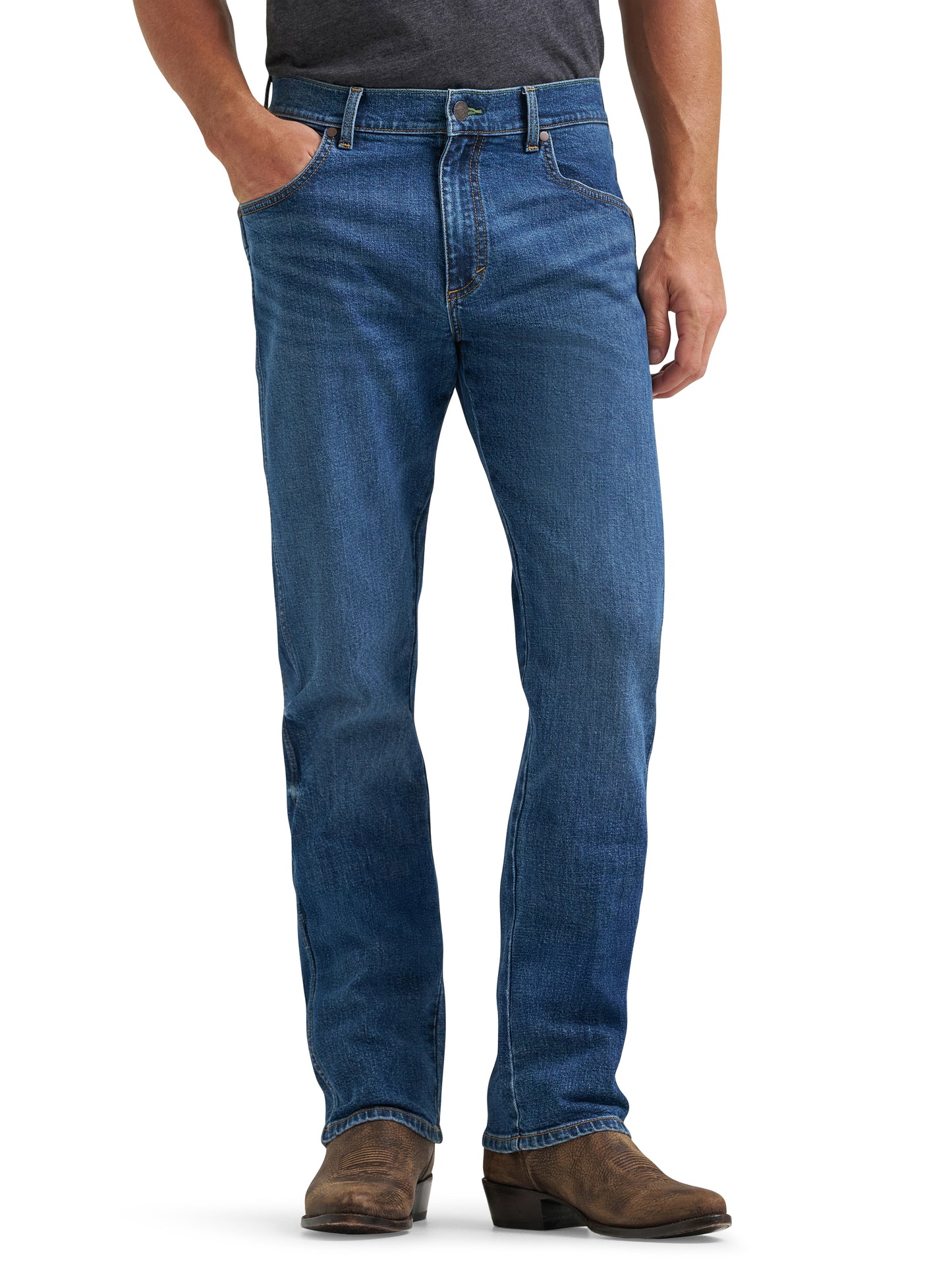 112374794 Men's Retro Slim Straight Jeans by Wrangler