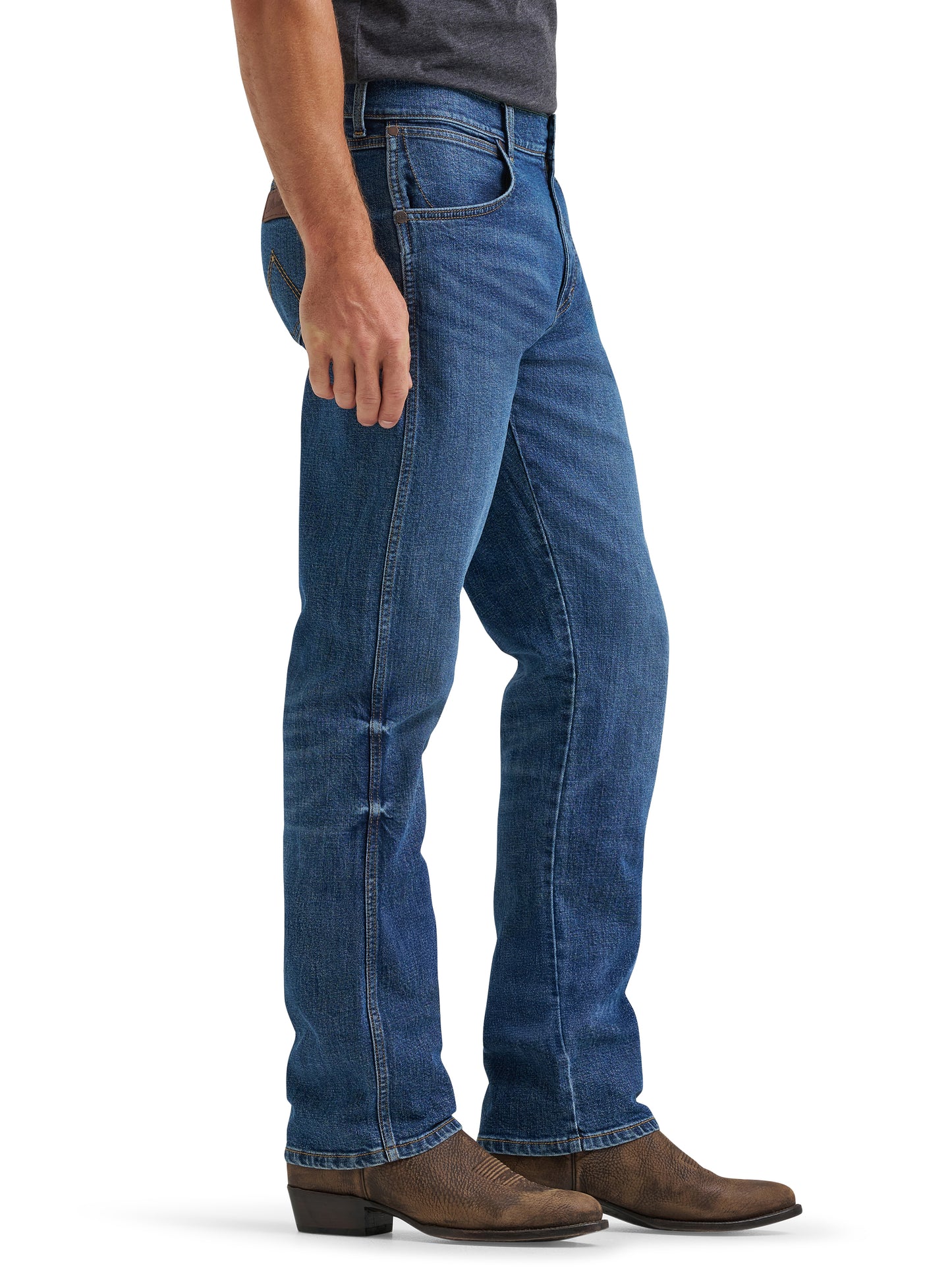 112374794 Men's Retro Slim Straight Jeans by Wrangler