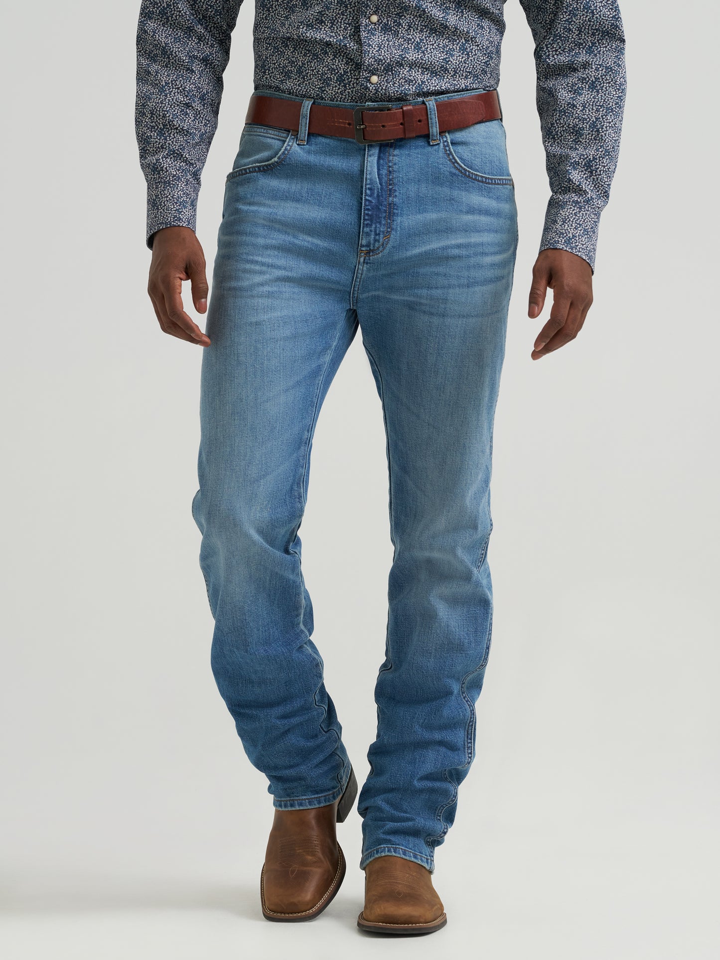 112381601 Men's Retro Slim Fit Straight Leg Jeans by Wrangler