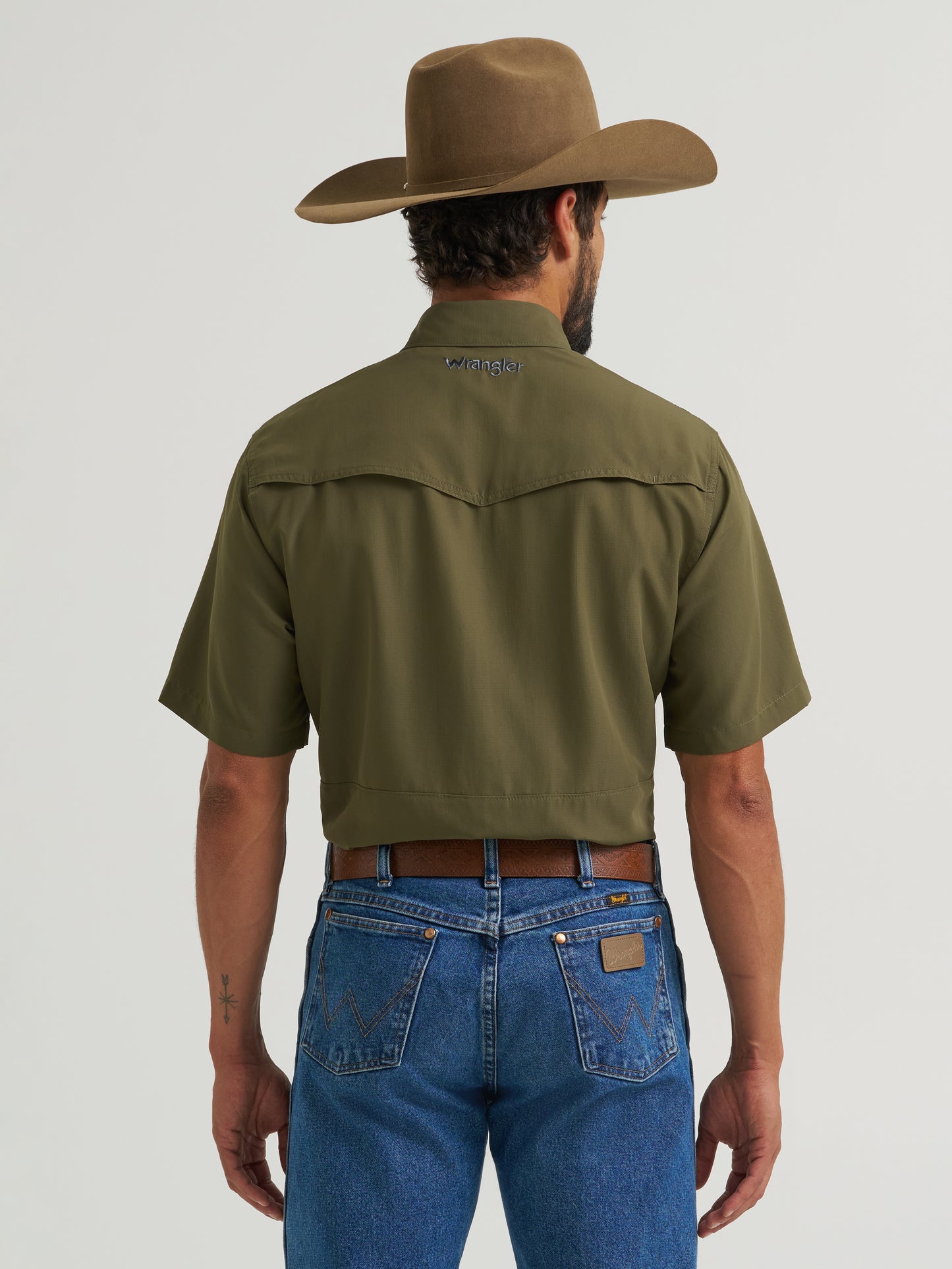 112382383 Men's Western Performance Short Sleeve Shirt by Wrangler