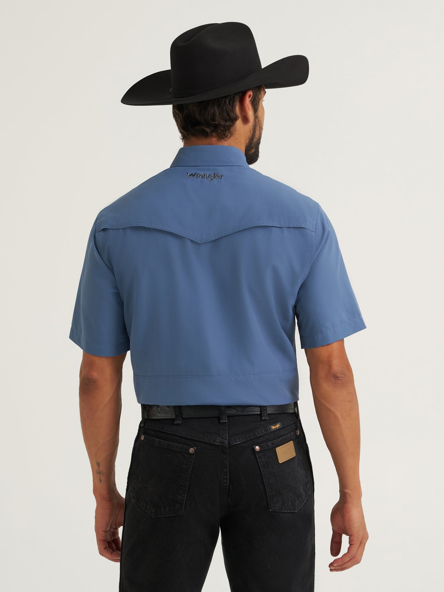 112382384 Men's Western Performance Short Sleeve Shirt by Wrangler