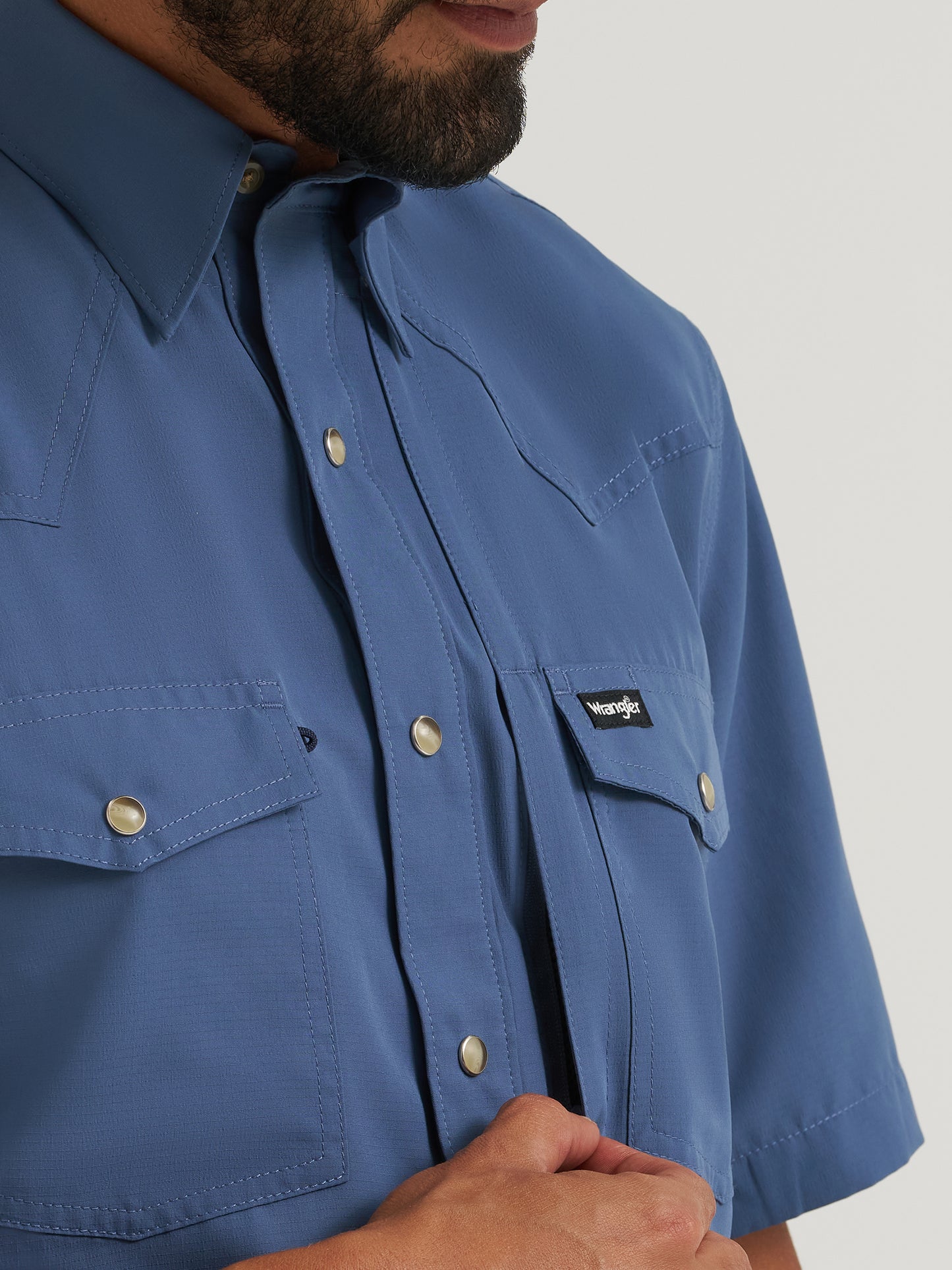 112382384 Men's Western Performance Short Sleeve Shirt by Wrangler