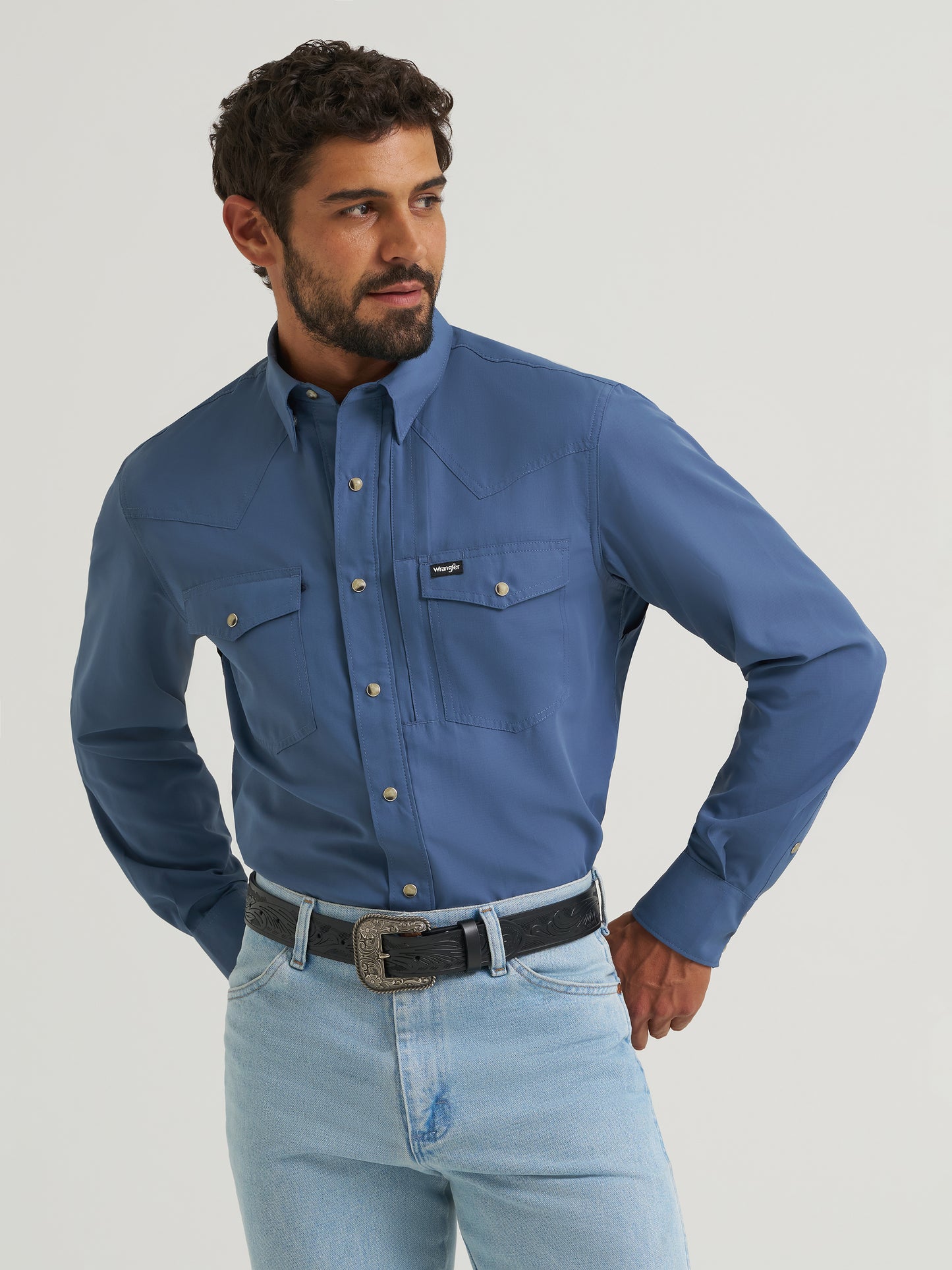 112382400 Men's Long Sleeve Performance Snap Shirt by Wrangler