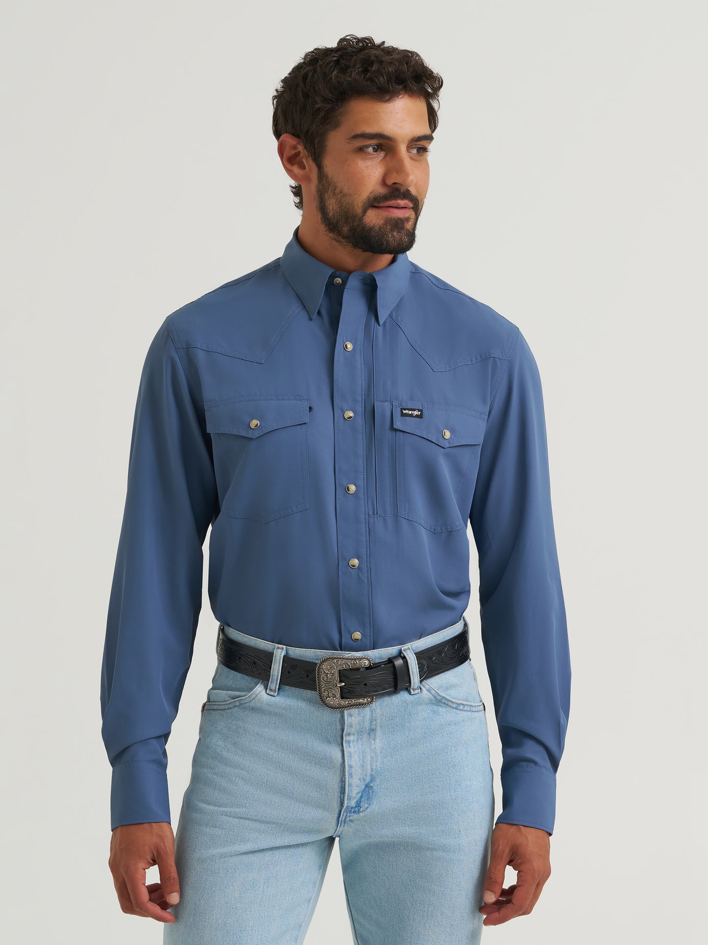 112382400 Men's Long Sleeve Performance Snap Shirt by Wrangler