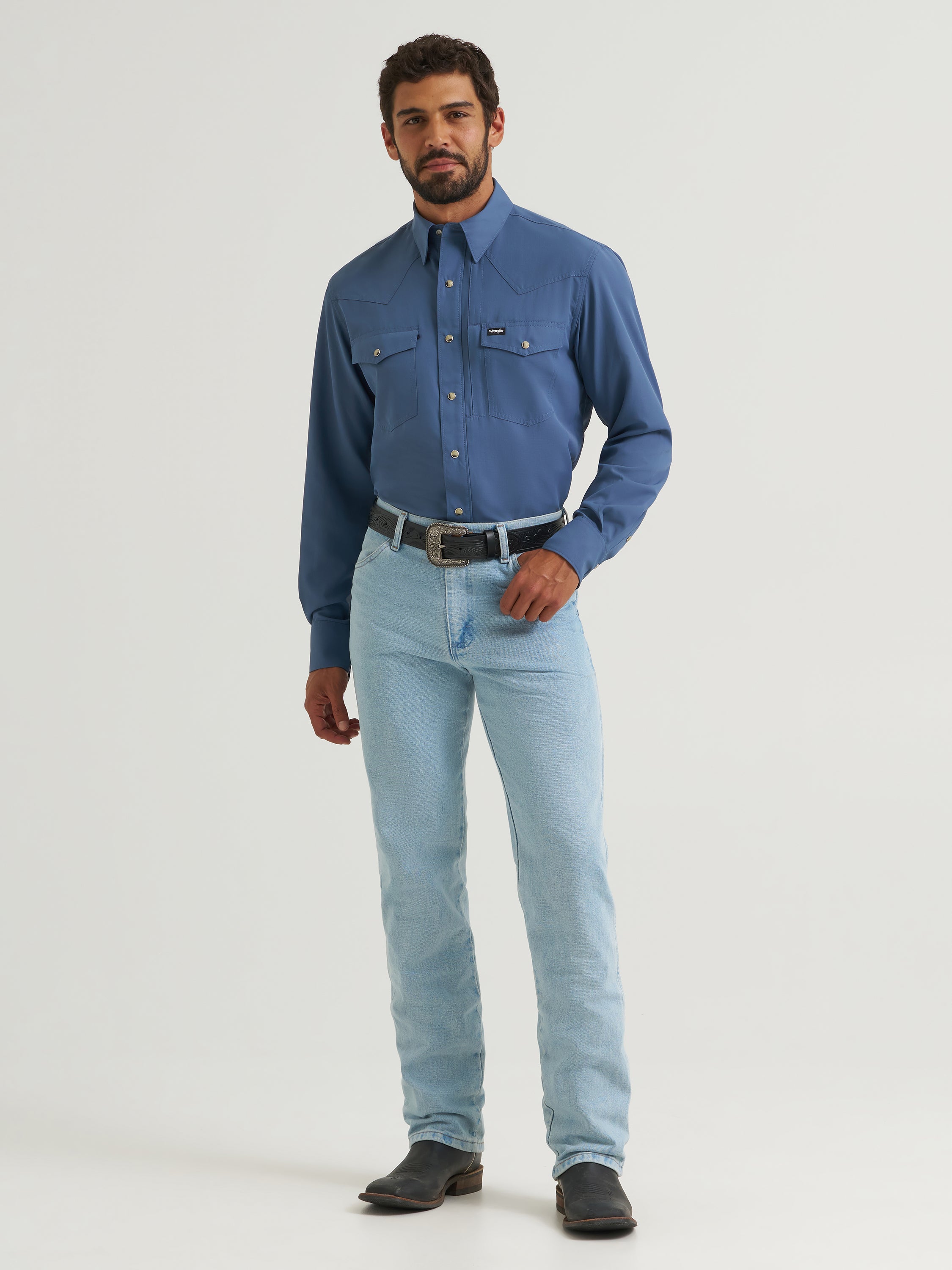 112382400 Men's Long Sleeve Performance Snap Shirt by Wrangler