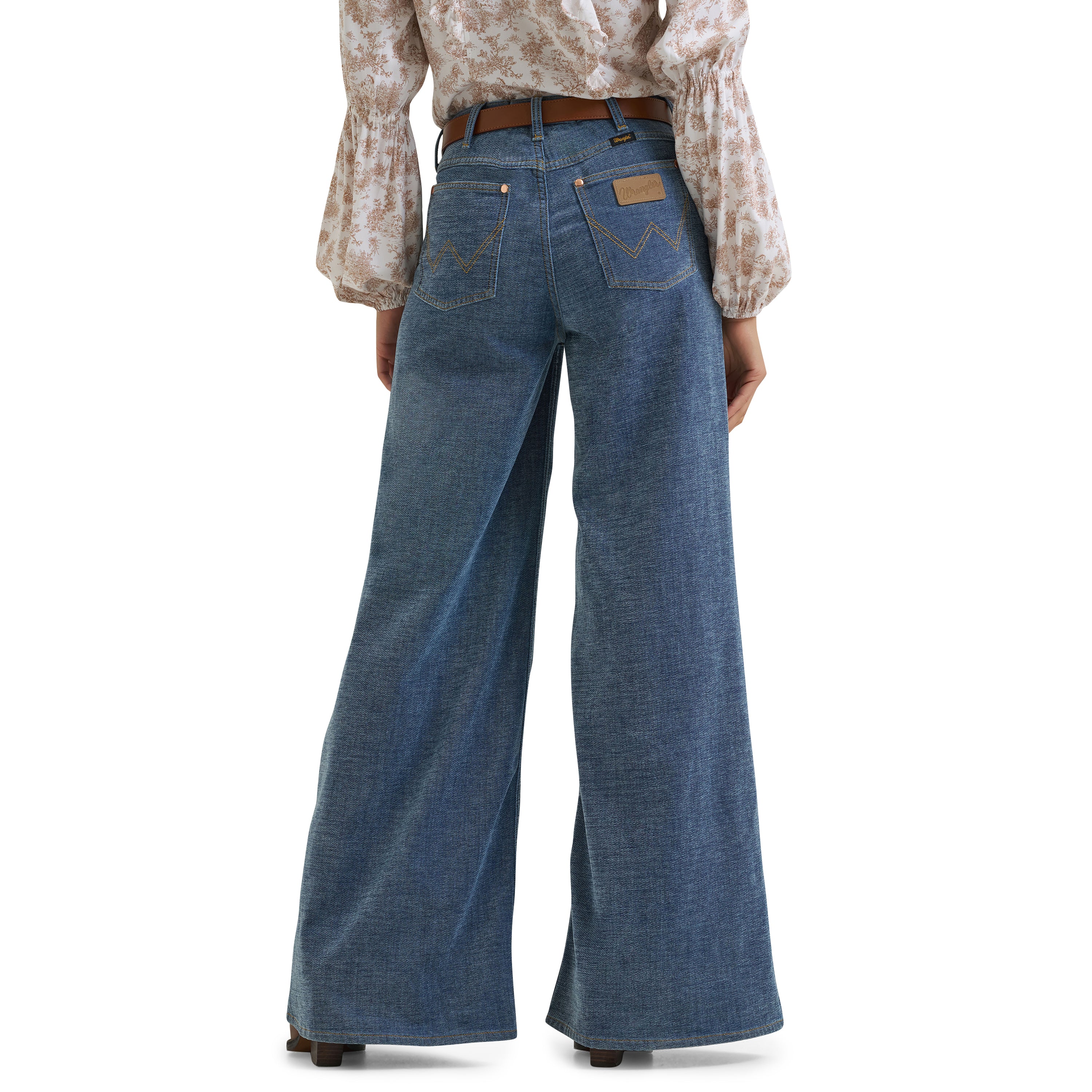 112382902 Women's Lainey Wilson Cheeky Wide Leg Jean by Wrangler