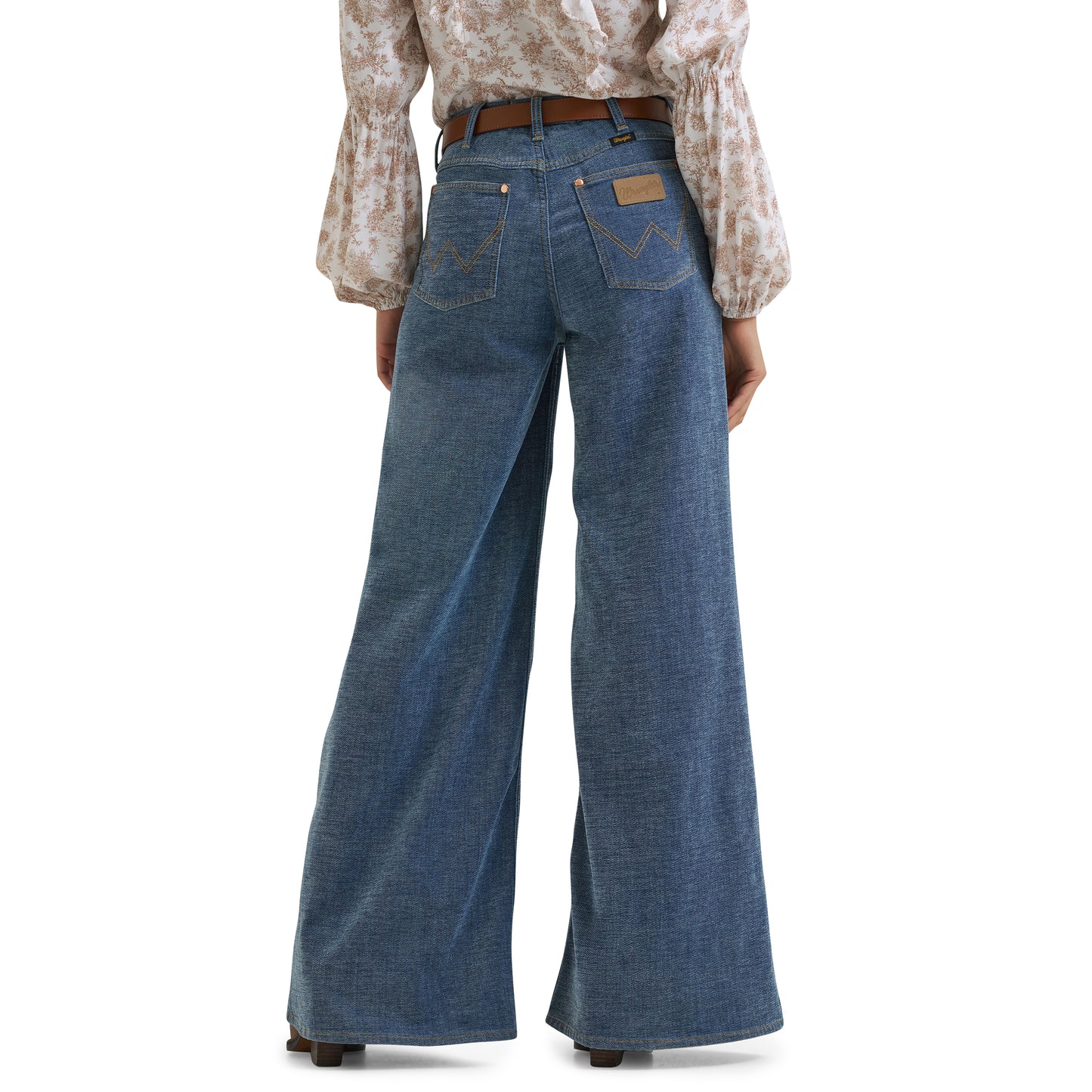 112382902 Women's Lainey Wilson Cheeky Wide Leg Jean by Wrangler