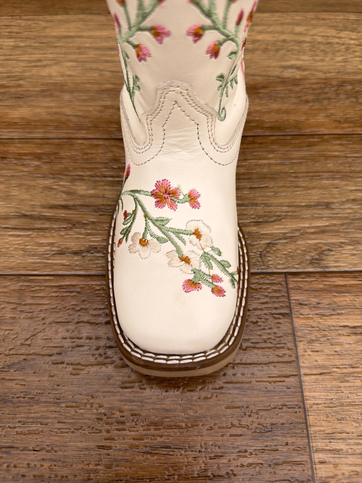 Kid's Desert Bloom Square Toe Western Boot by Smoky Mountain - toe top view