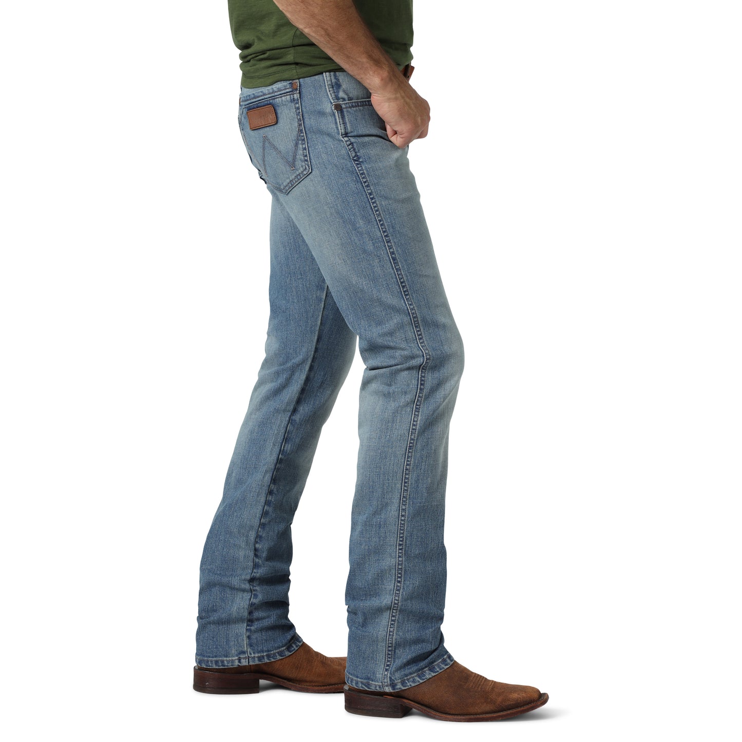 88MWZJK Men's Slim Straight Retro Jean by Wrangler