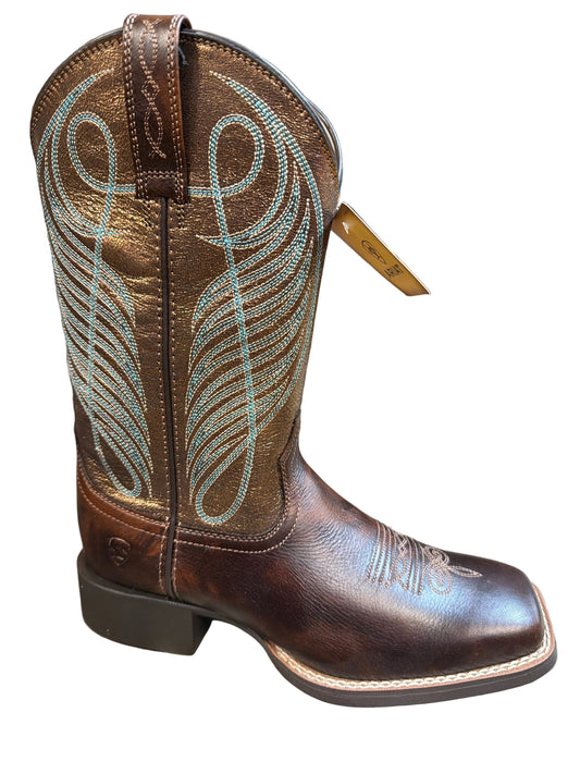 10016317 Women’s Round Up Square Toe Western Boots by Ariat