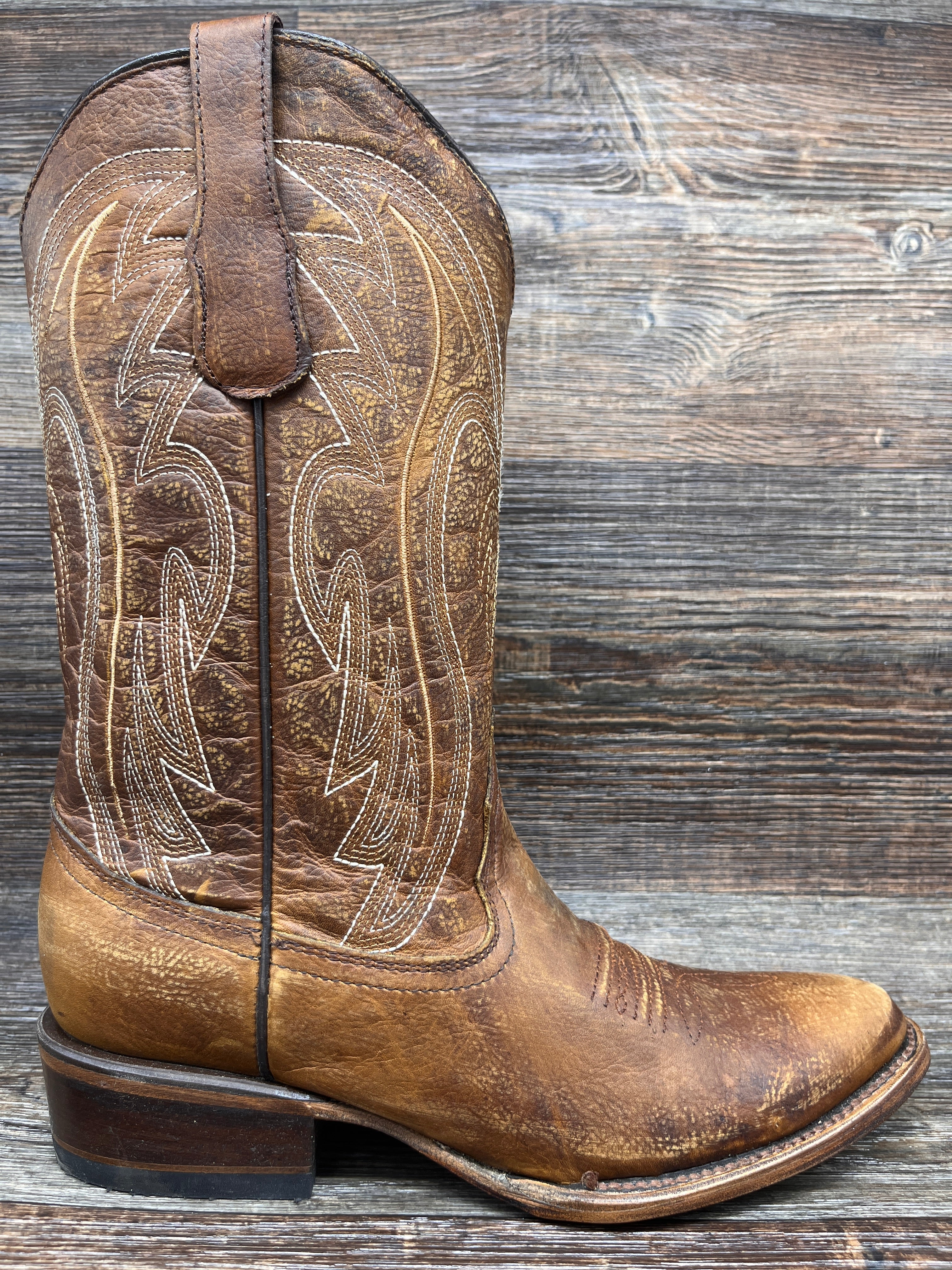 Men's round hotsell toe western boots