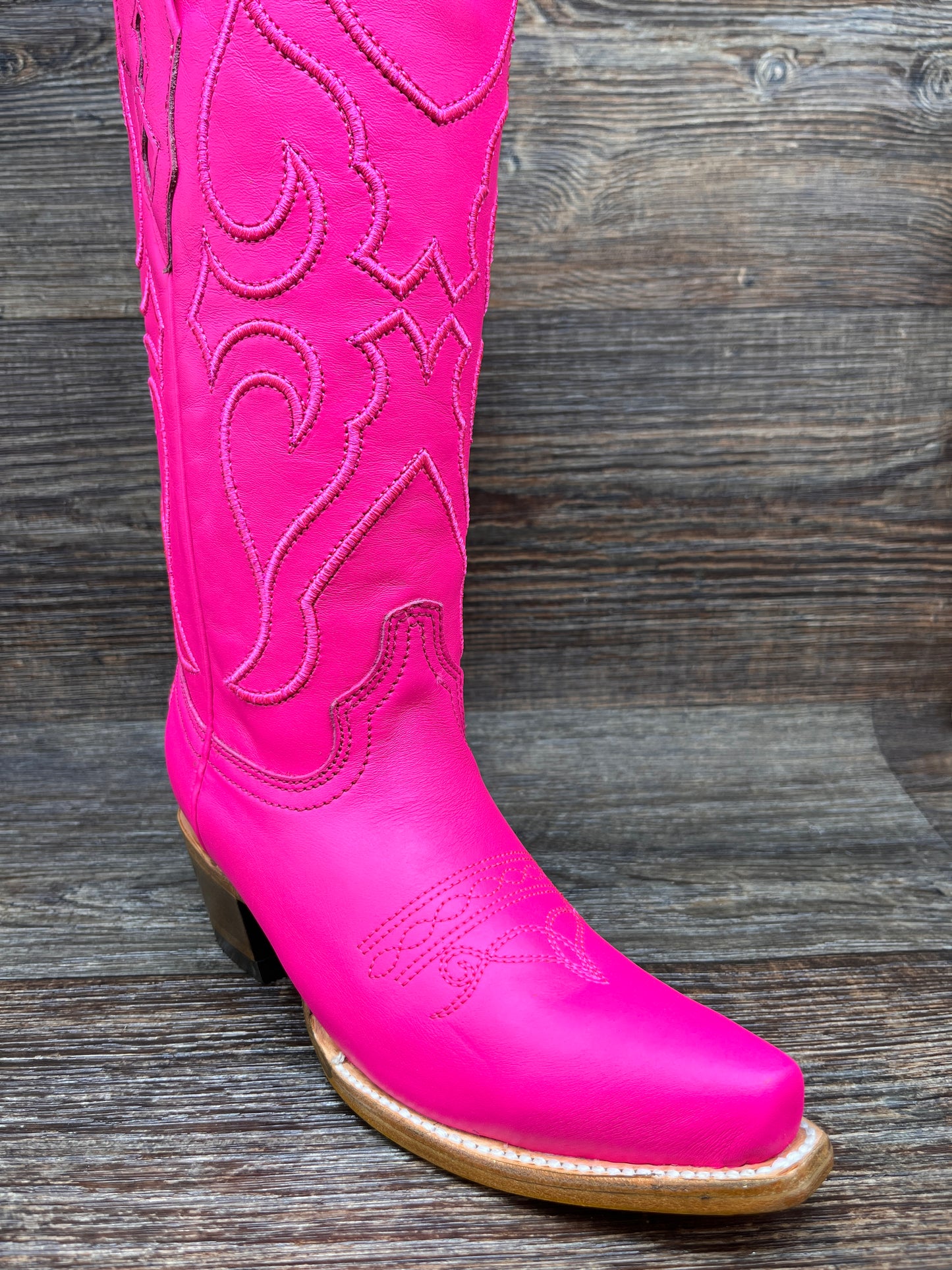 Z5138 Women's Hot Pink Embroidered Snip Toe Western Boot by Corral