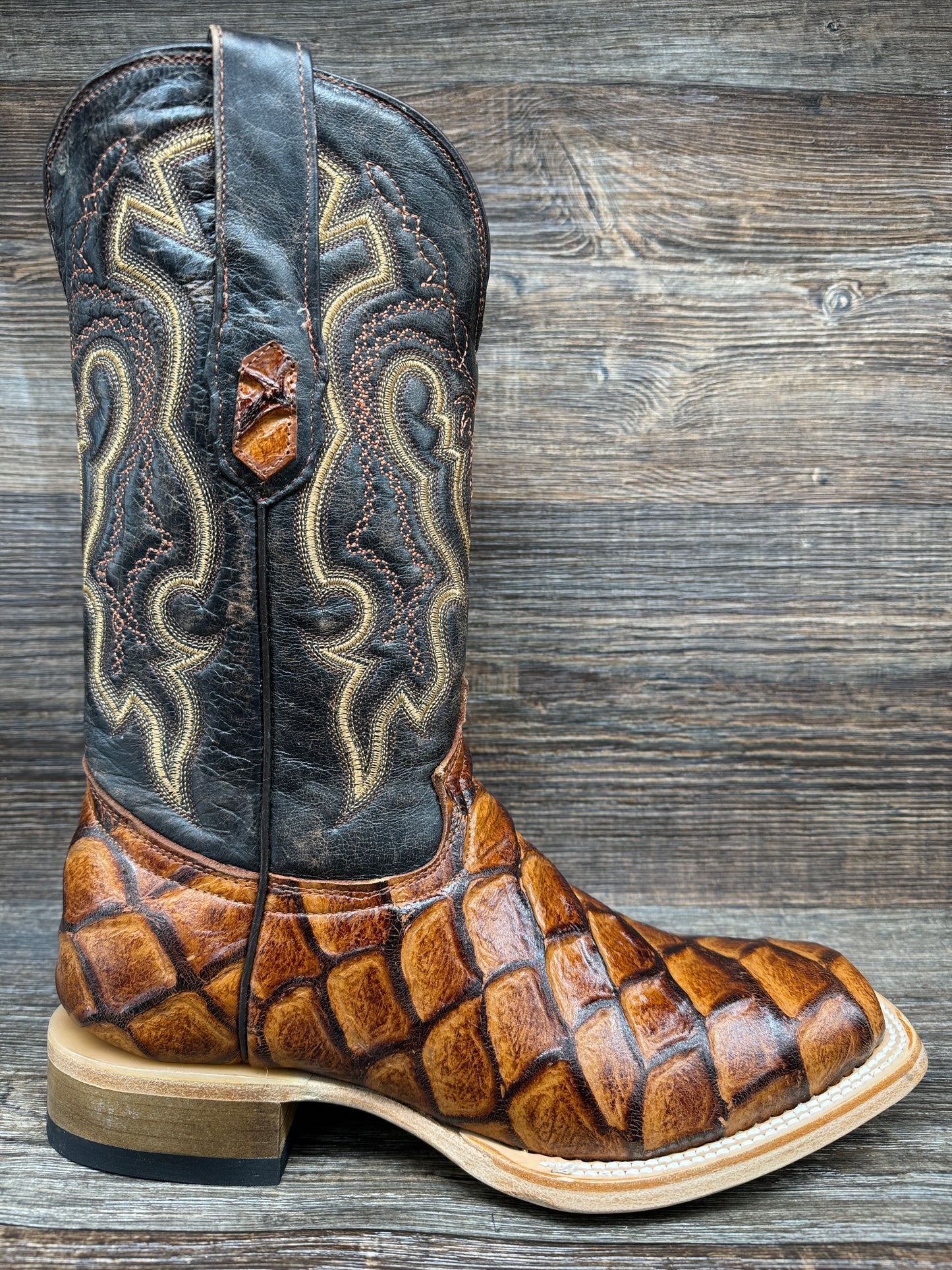 Q156 Men's Genuine Cowhide Fish Print Western Boots by Cowtown