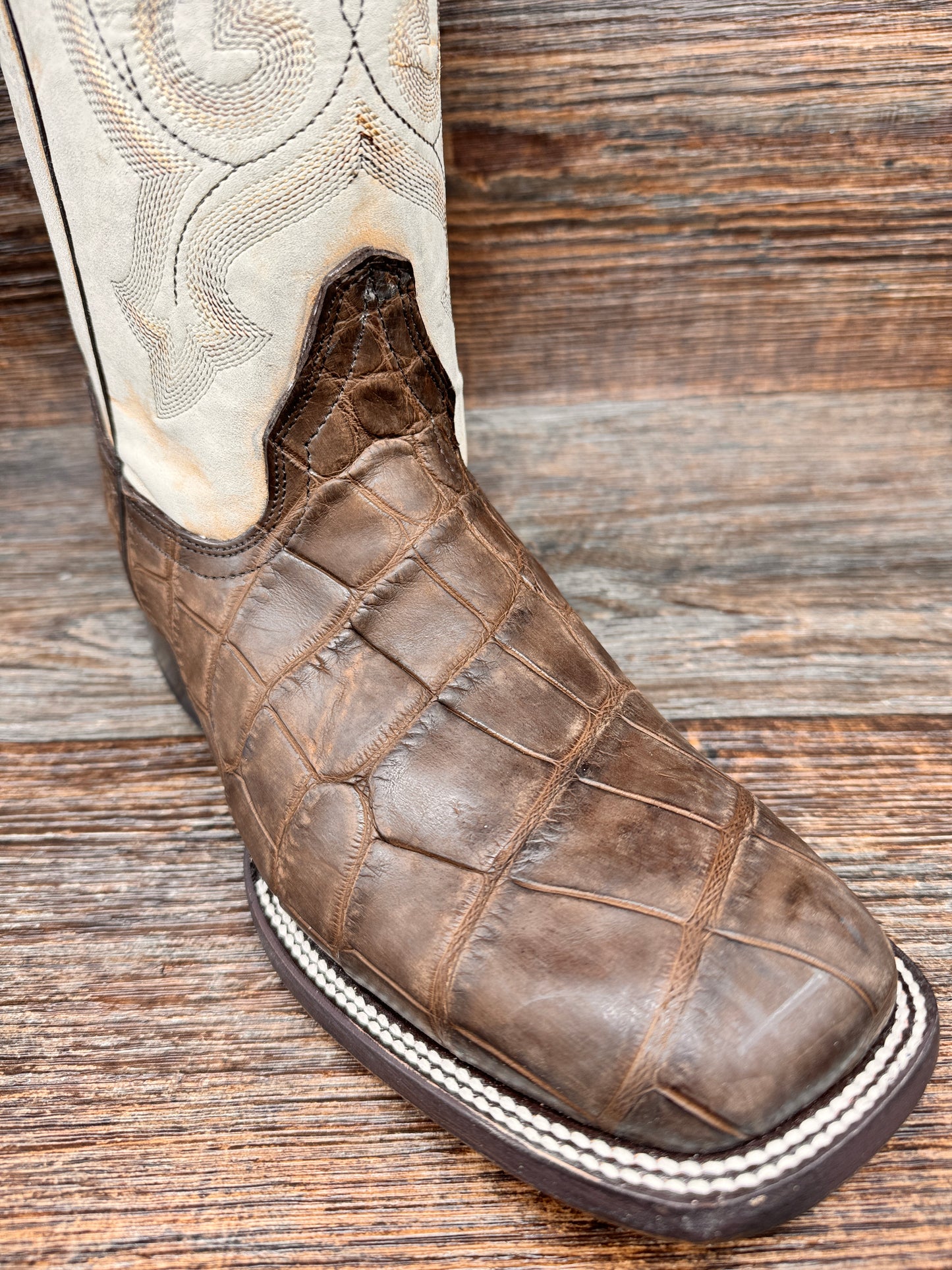 B5003 Men's Cappuccino Genuine American Alligator Western Boots by Corral