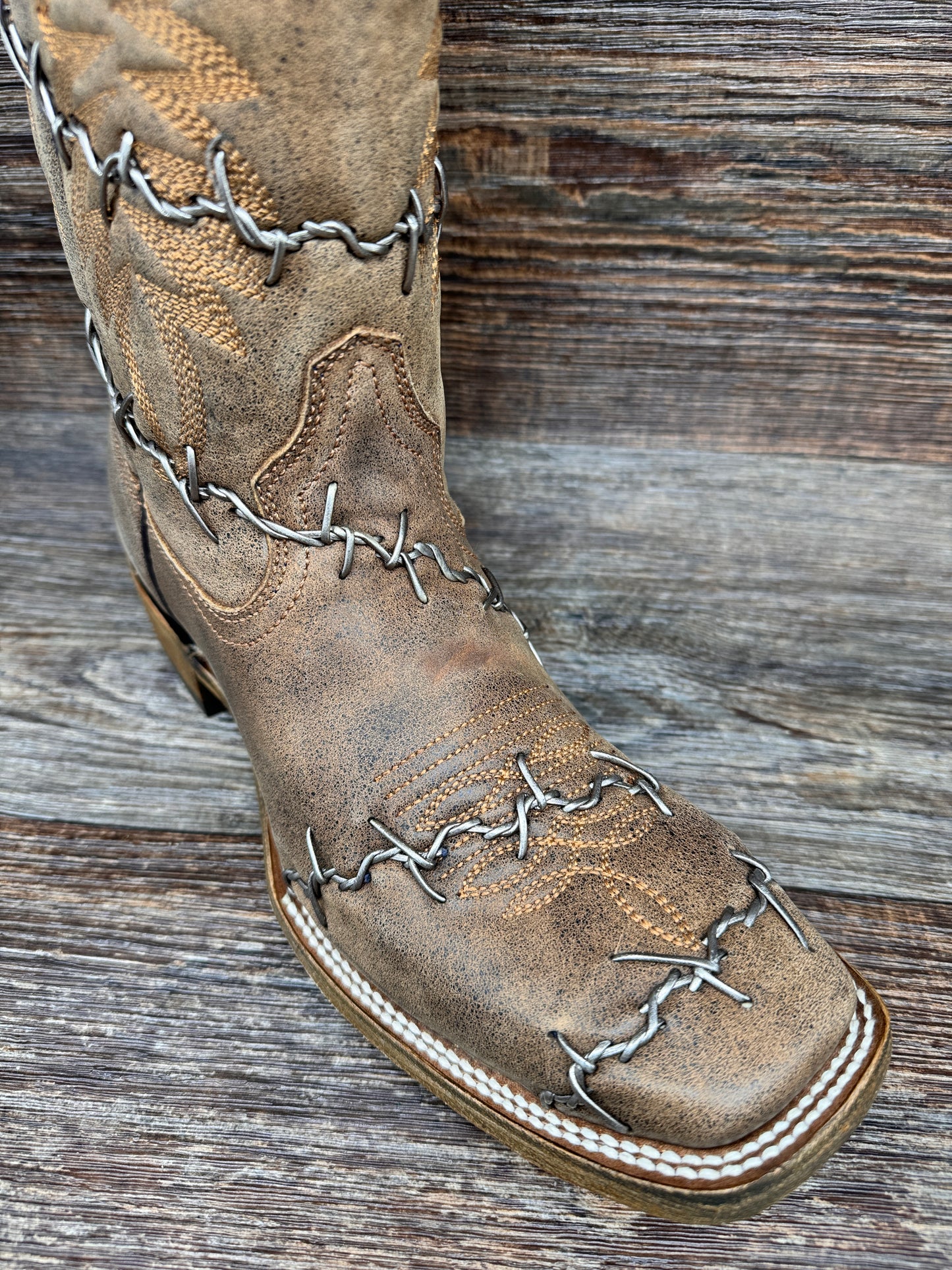 A3532 Men's Barbed Wire Stitch Square Toe Western Boots by Corral