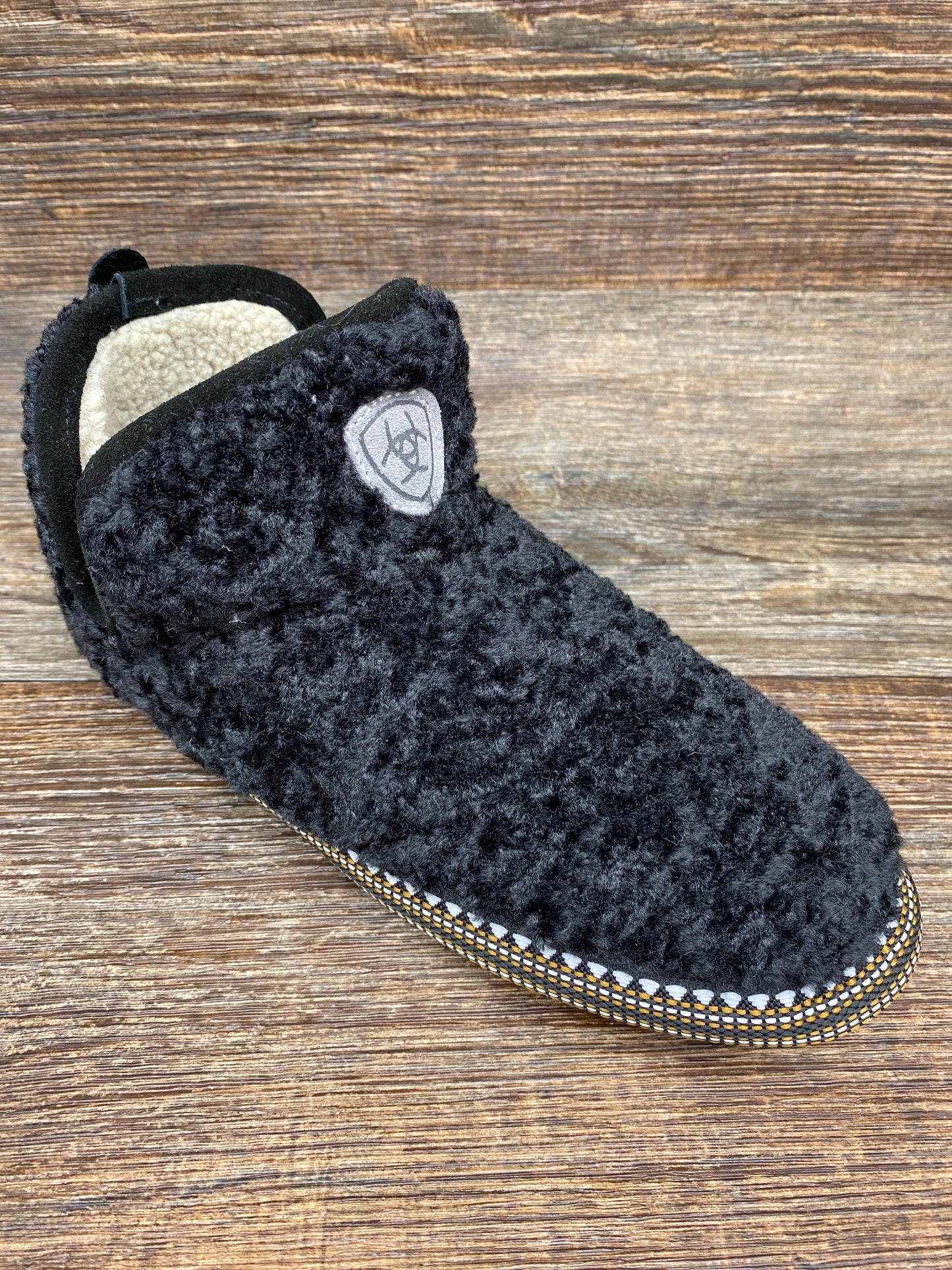 ar2238 Women's black bootie slipper