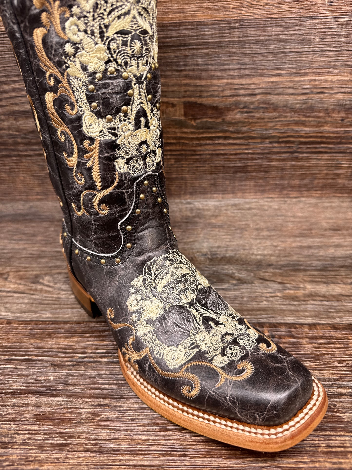 Z5005 Women's Black & White Sugar Skull Square Toe Western Boot by Corral