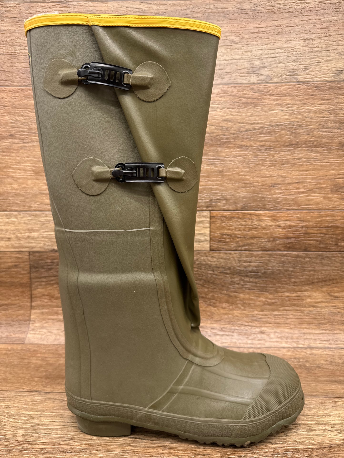 LA267040 Men's Insulated 2-Buckle Rubber Boot by Lacrosse