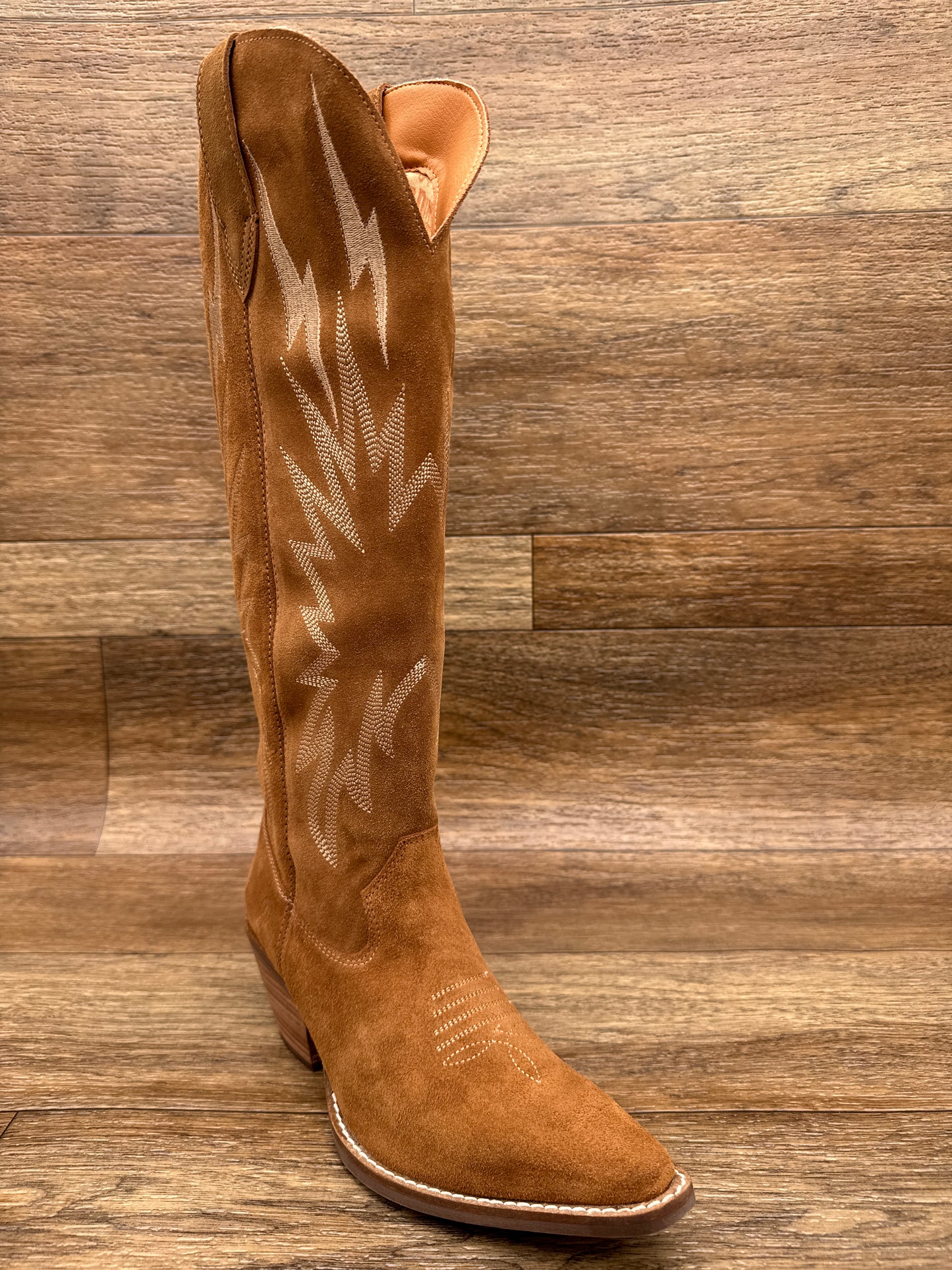 DI597CM Women's Thunder Road 16 inch Leather Boot by Dingo