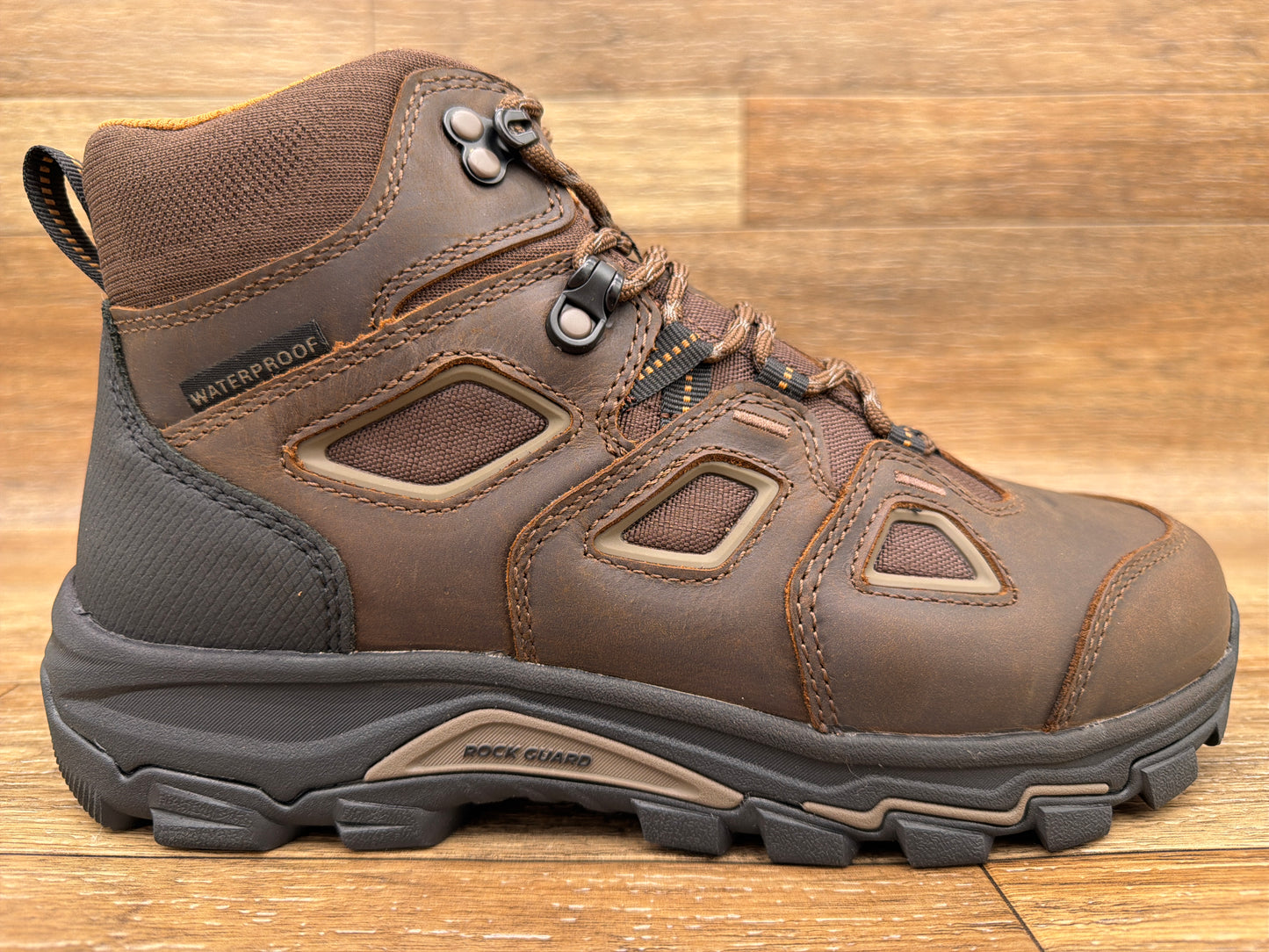 GB00749 Men's Trailpoint Waterproof Hiker by Georgia