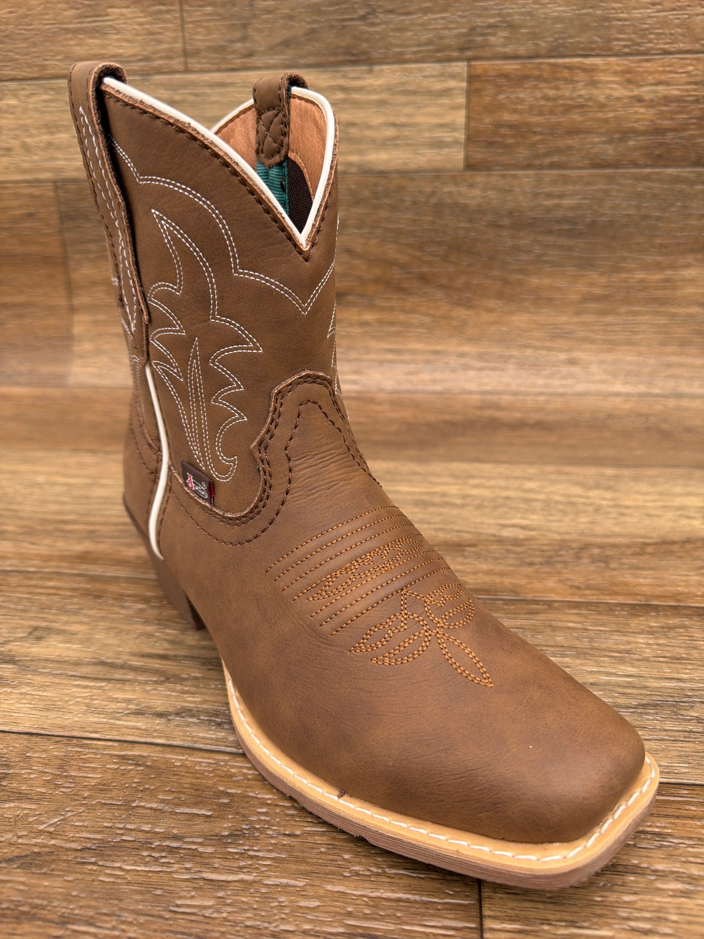 GY9511 Women's Dee 7 Inch Western Boots by Justin
